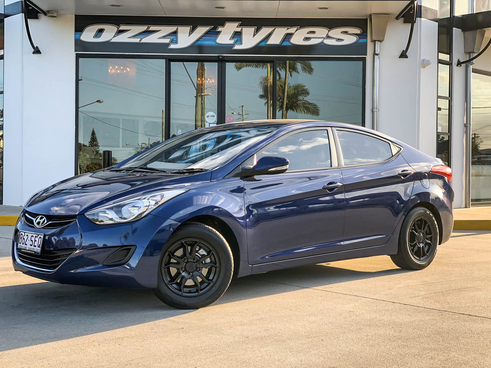 Hyundai Elantra Hussla Royalty Matte Black