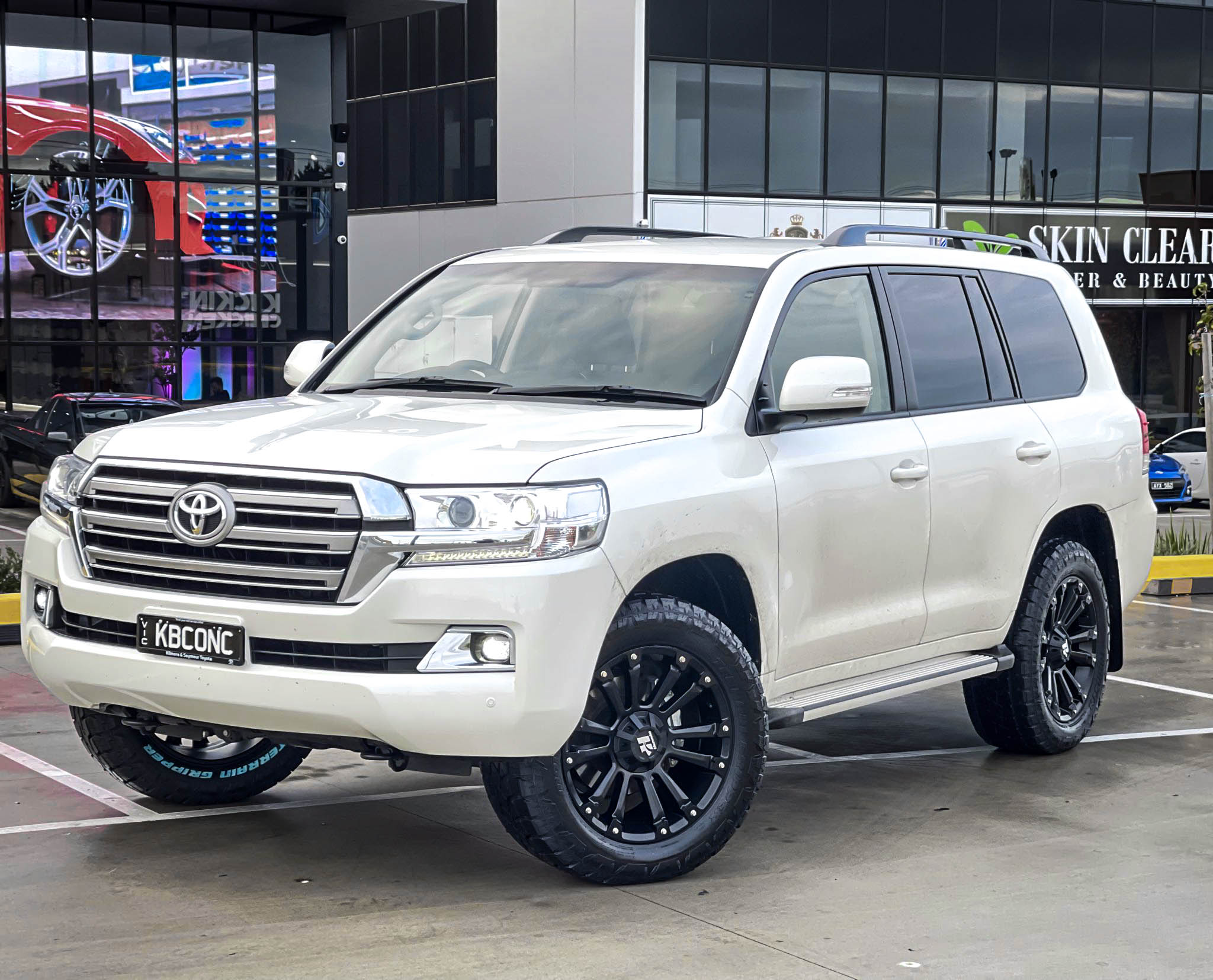 Toyota Land Cruiser Hussla Ambush Matte Black Wheel