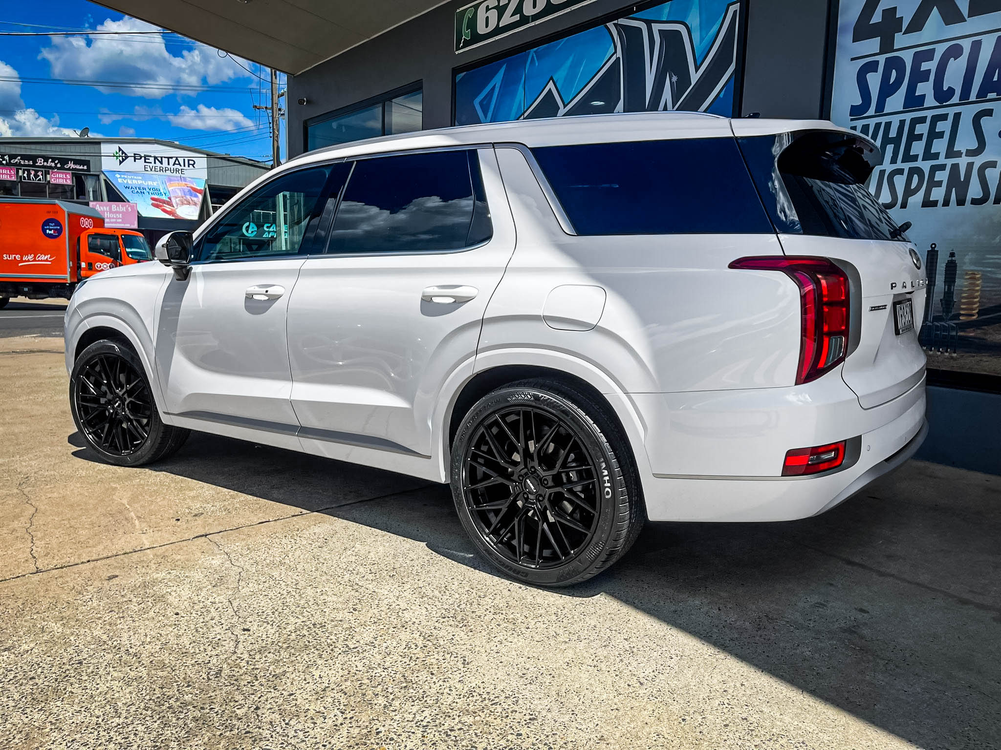 Discover 71+ images hyundai palisade with black rims - In.thptnganamst ...