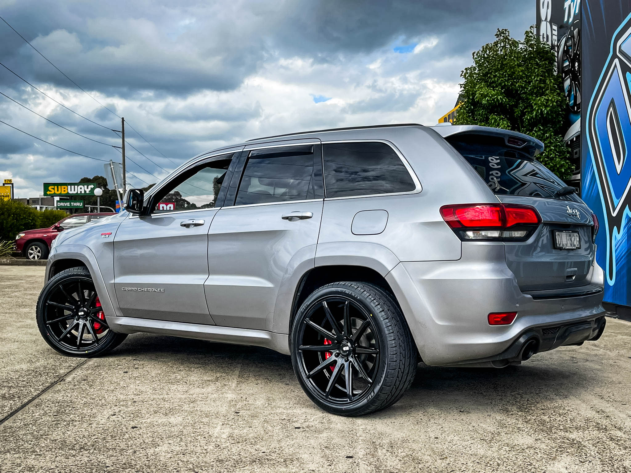 JEEP_GRAND_CHEROKEE_XO_SYDNEY_GLOSS_BLACK4.jpg