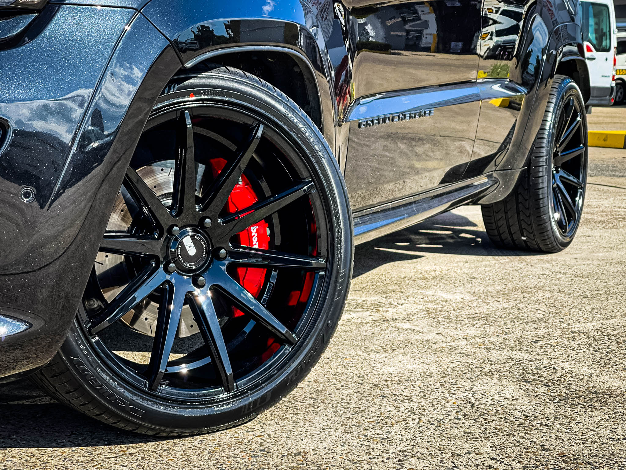JEEP_GRAND_CHEROKEE_XO_SYDNEY_GLOSS_BLACK2.jpg