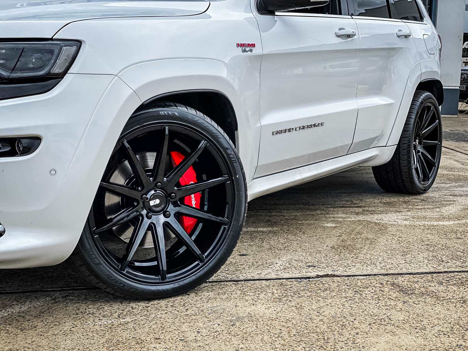 JEEP_GRAND_CHEROKEE_XO_SYDNEY_GLOSS_BLACK_7.jpg