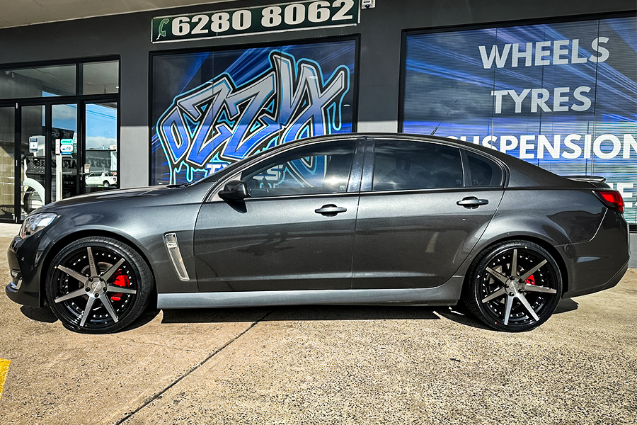 holden commodore vertini dynasty gloss black dark tint face chrome ...