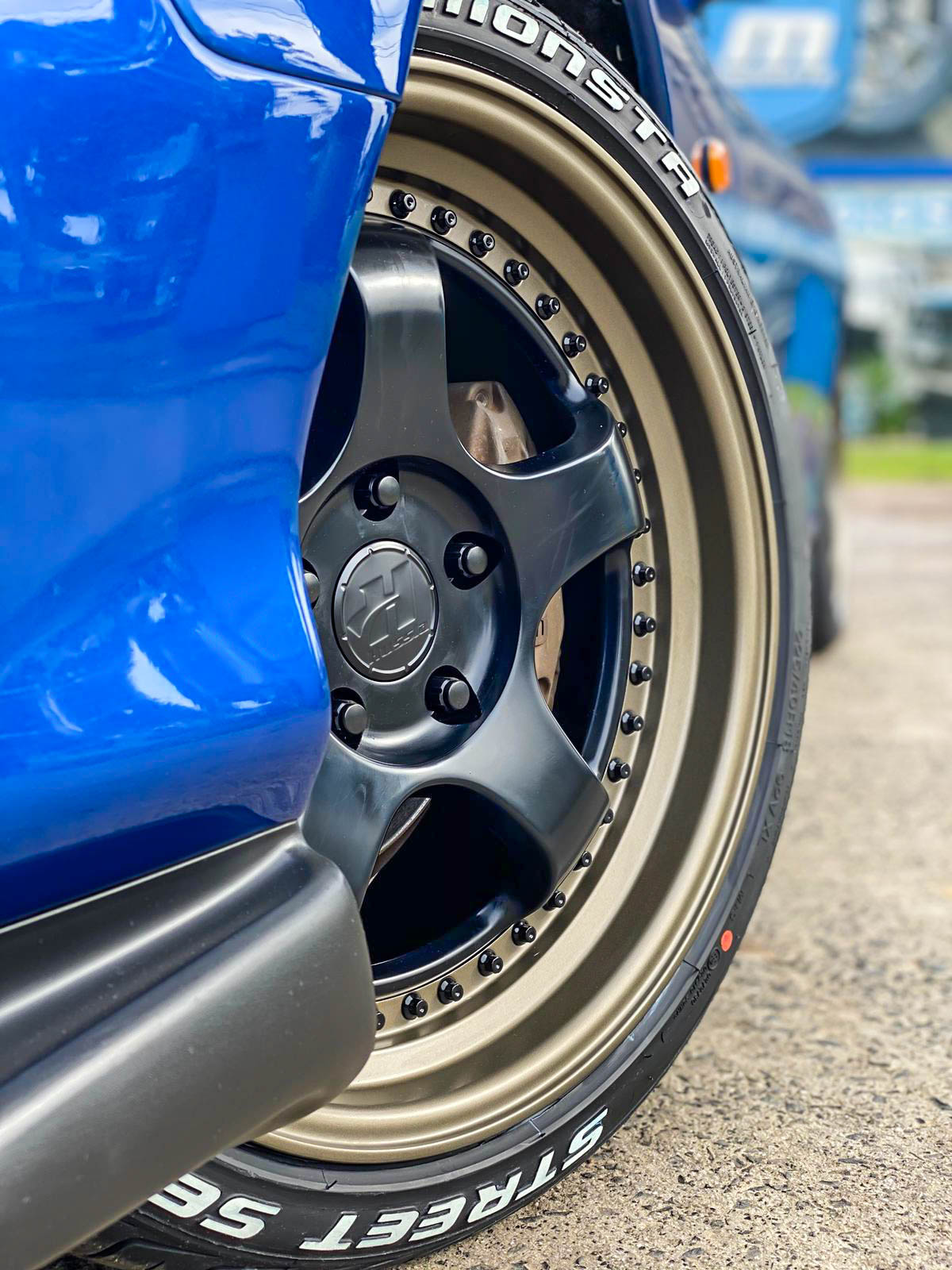MAZDA_RX-7_HUSSLA_ZEN_MATTE_BLACK_GLOSS_BLACK_RIVETS_BRONZE_LIP_MONSTA_STREET_BLACK3.jpg