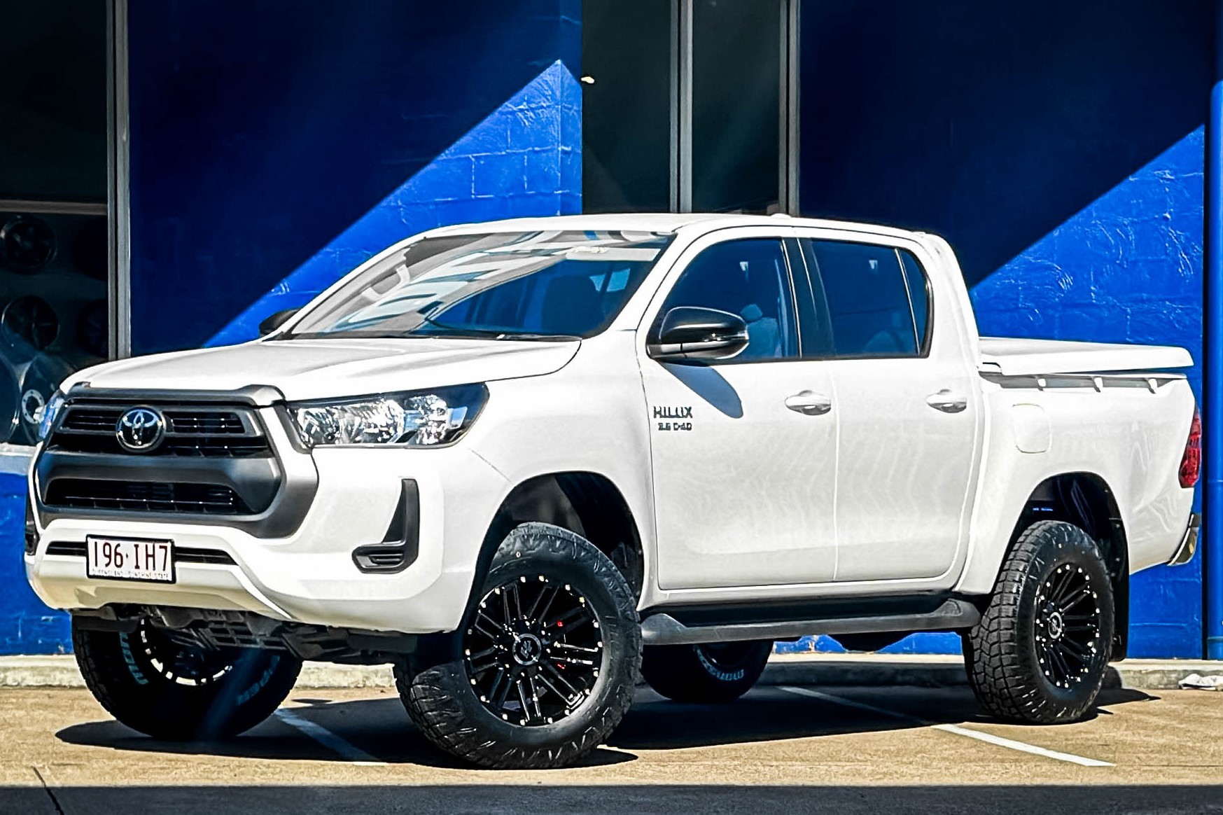 TOYOTA HILUX HUSSLA GAV GLOSS BLACK #14173