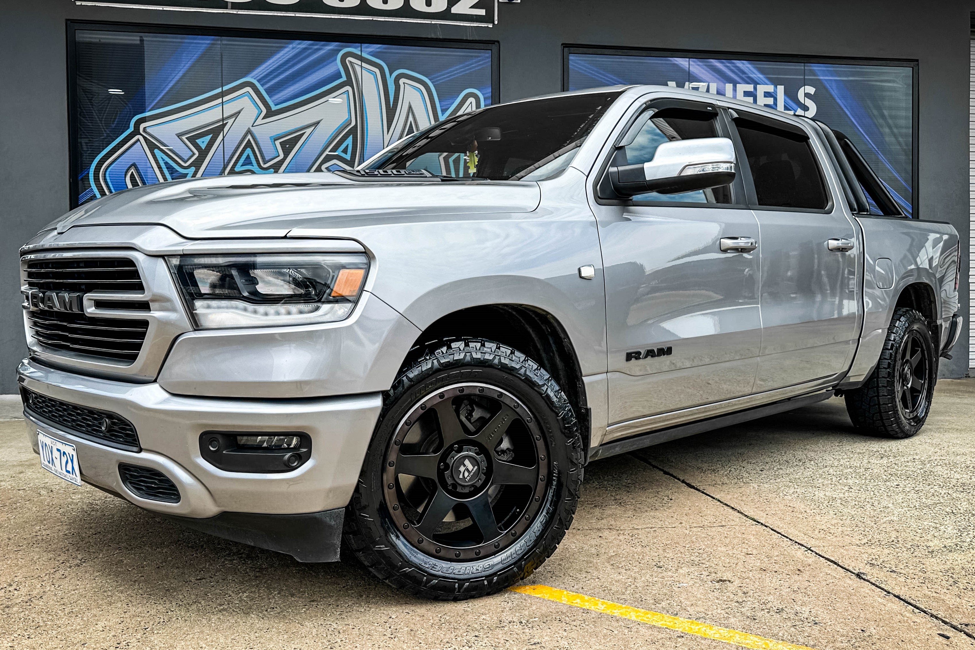 RAM 1500 HUSSLA SPITFIRE MATTE BLACK DARK TINT LIP BLACK BOLTS Wheel #14278