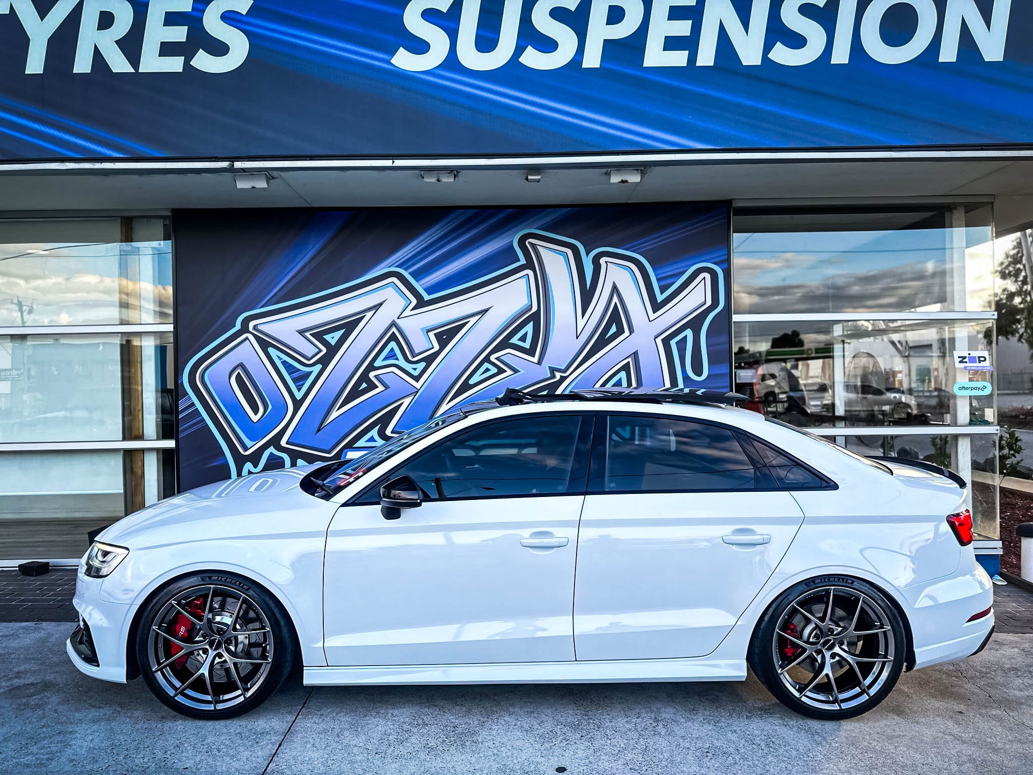 AUDI_RS3_HUSSLA_FORGED_B5_DIAMOND_BLACK_1.jpg