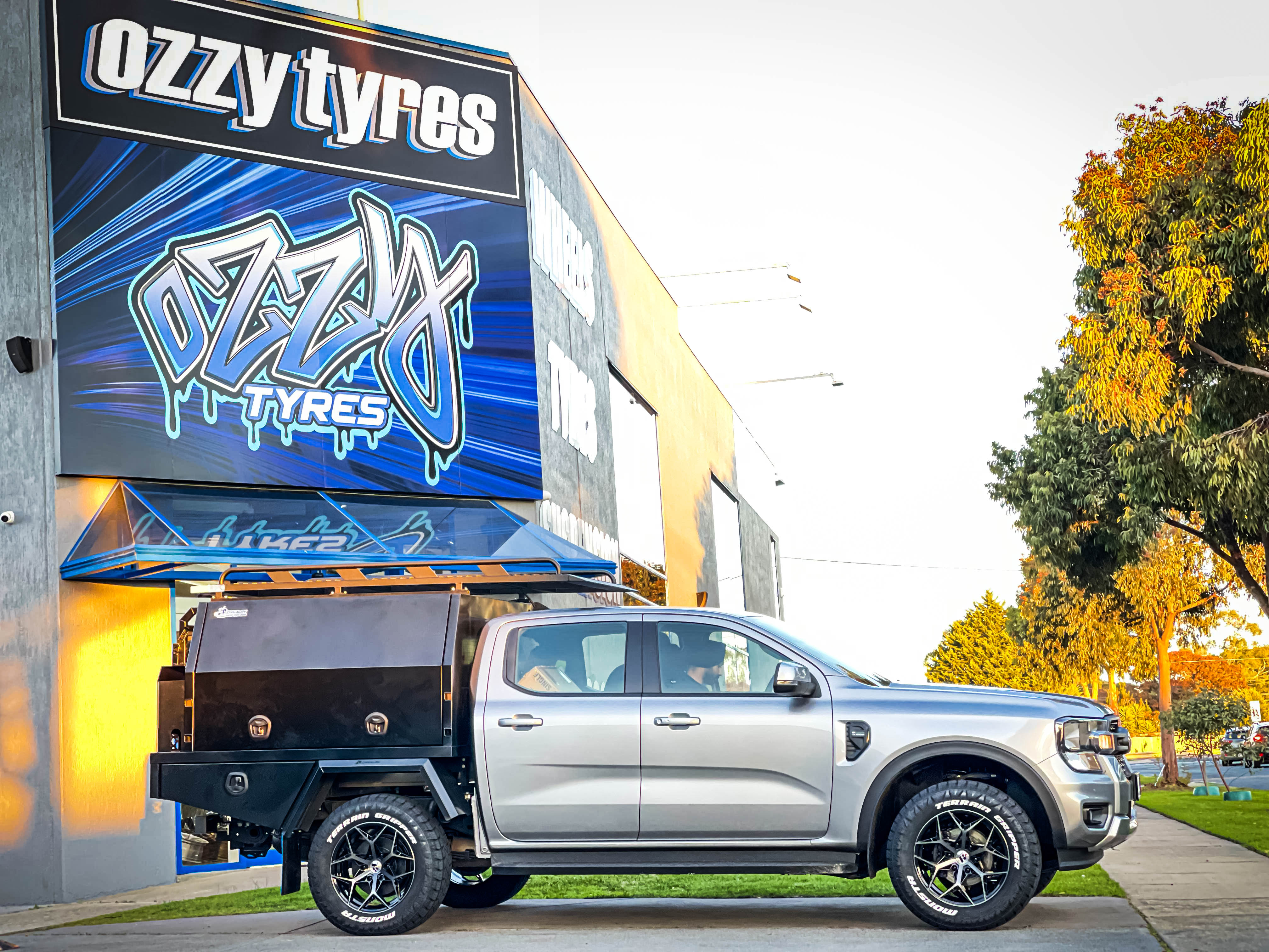 ford ranger next gen hussla ghost gloss black dark tint face wheel #15345