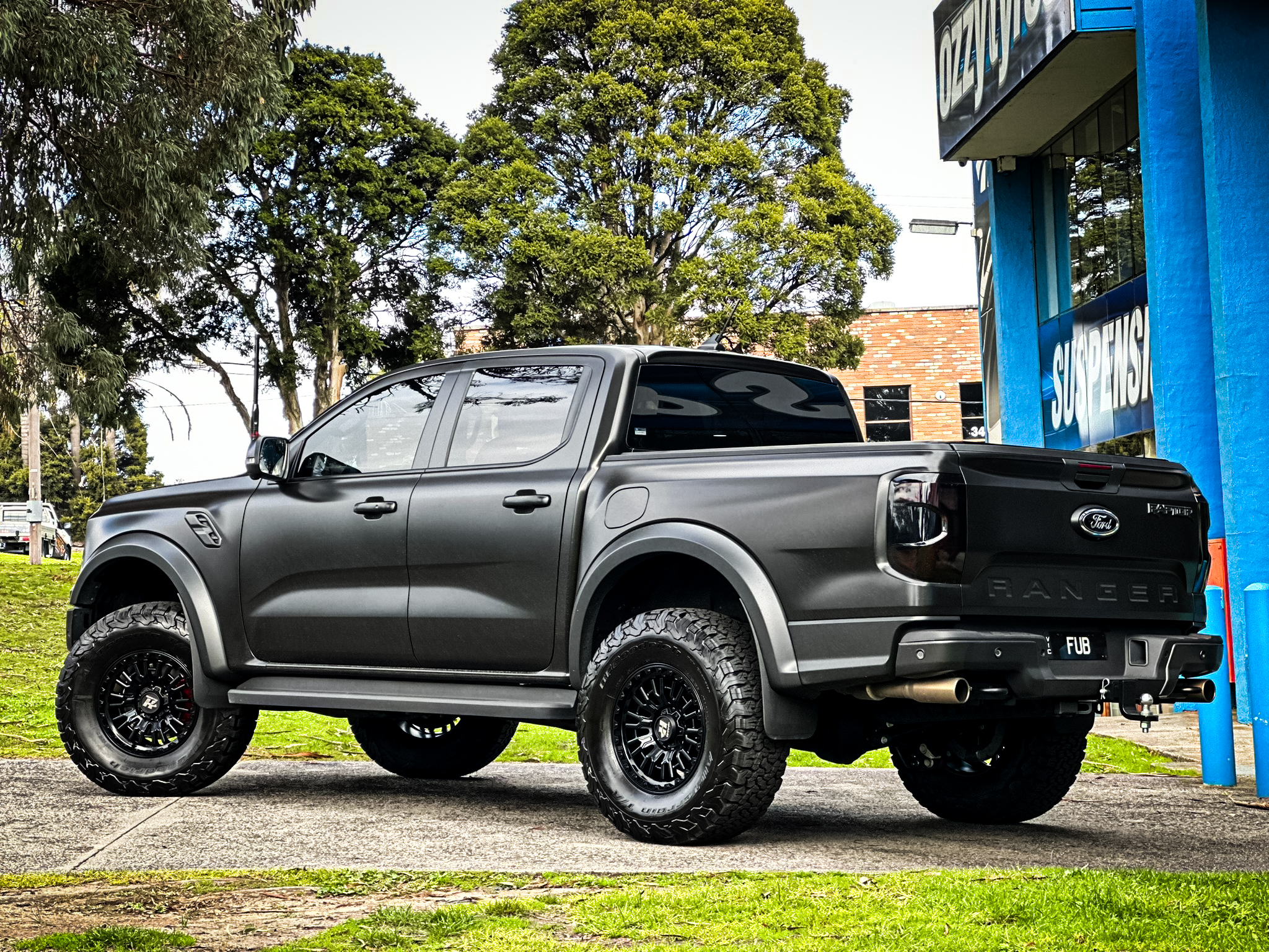 ford ranger raptor hussla snyper matte black black bolts wheel #15443