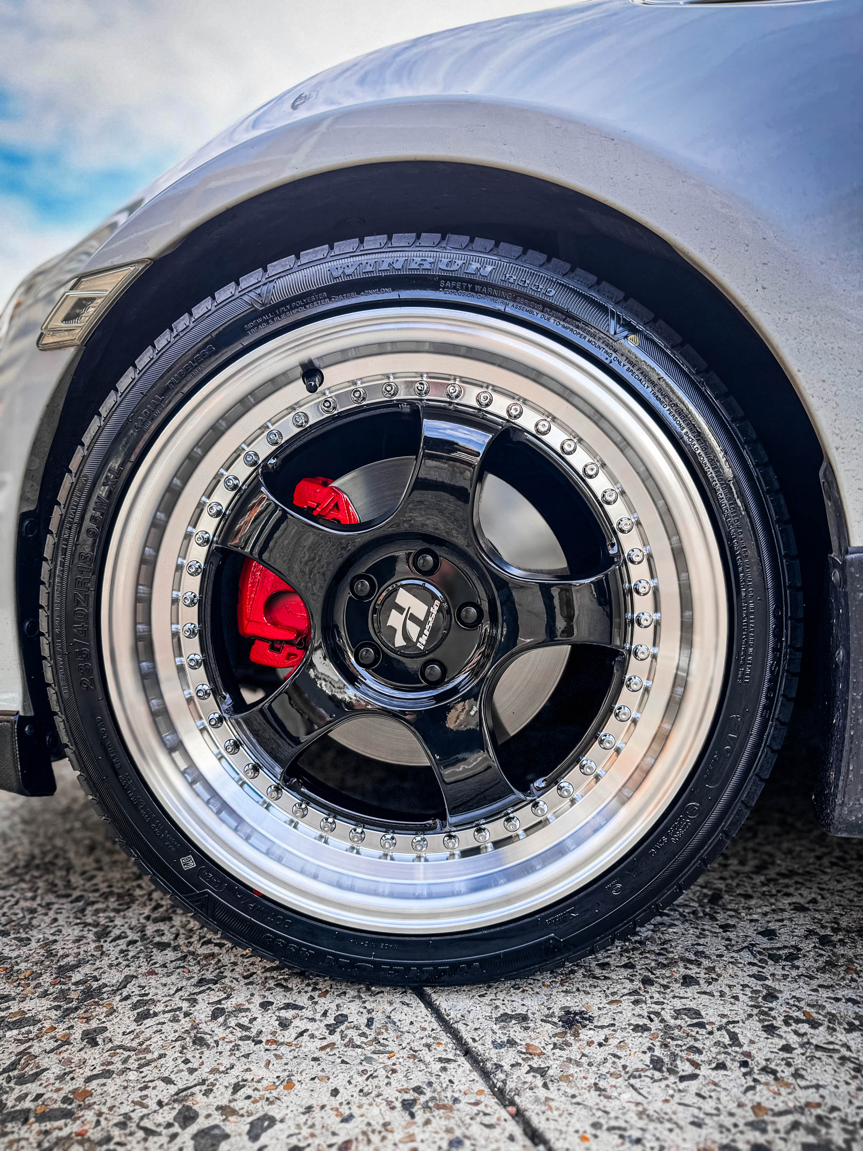 リ toyota 86 hussla zen gloss black chrome rivets machined lip wheel