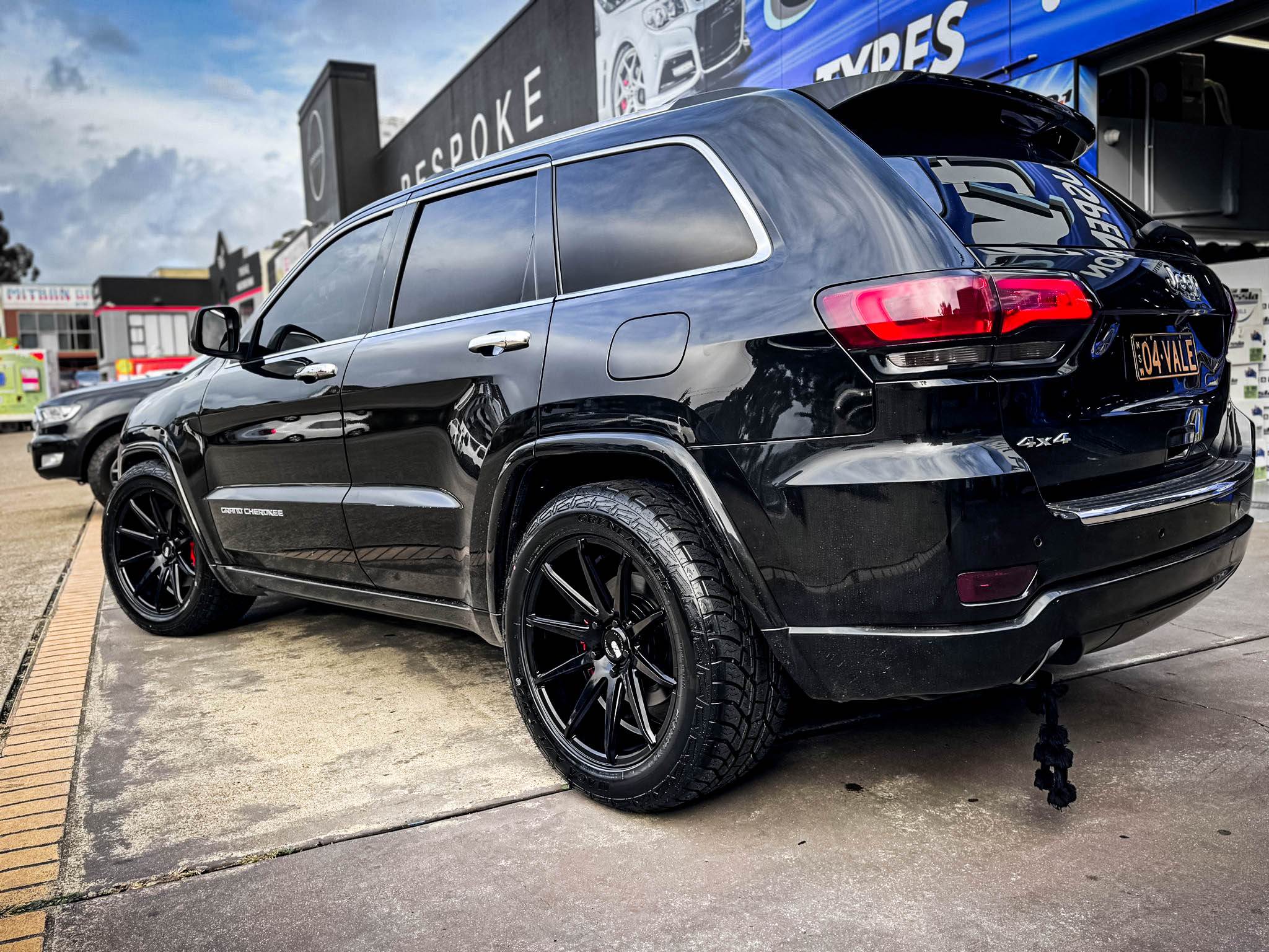 JEEP_GRAND_CHEROKEE_XO_SYDNEY_GLOSS_BLACK_20_4.jpg