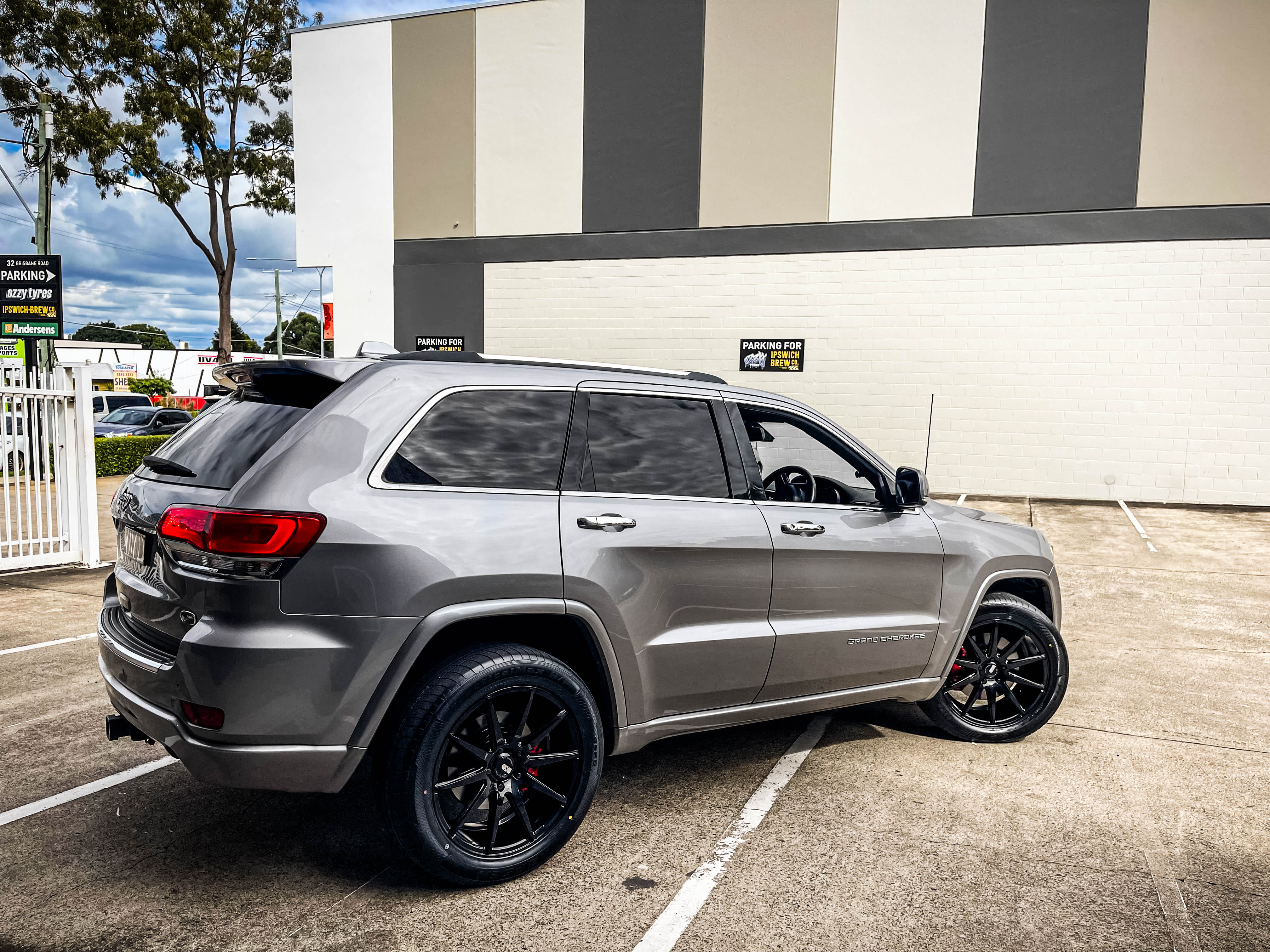 JEEP_GRAND_CHEROKEE_XO_SYDNEY_GLOSS_BLACK_20_3.jpg
