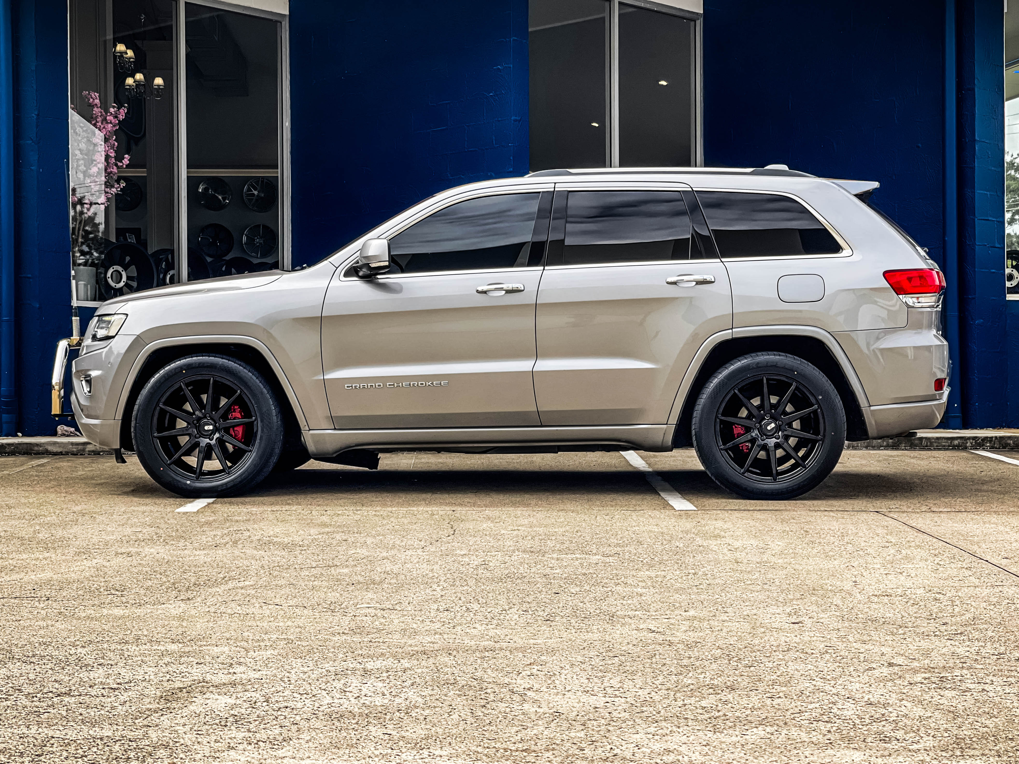JEEP_GRAND_CHEROKEE_XO_SYDNEY_GLOSS_BLACK_20_4.jpg