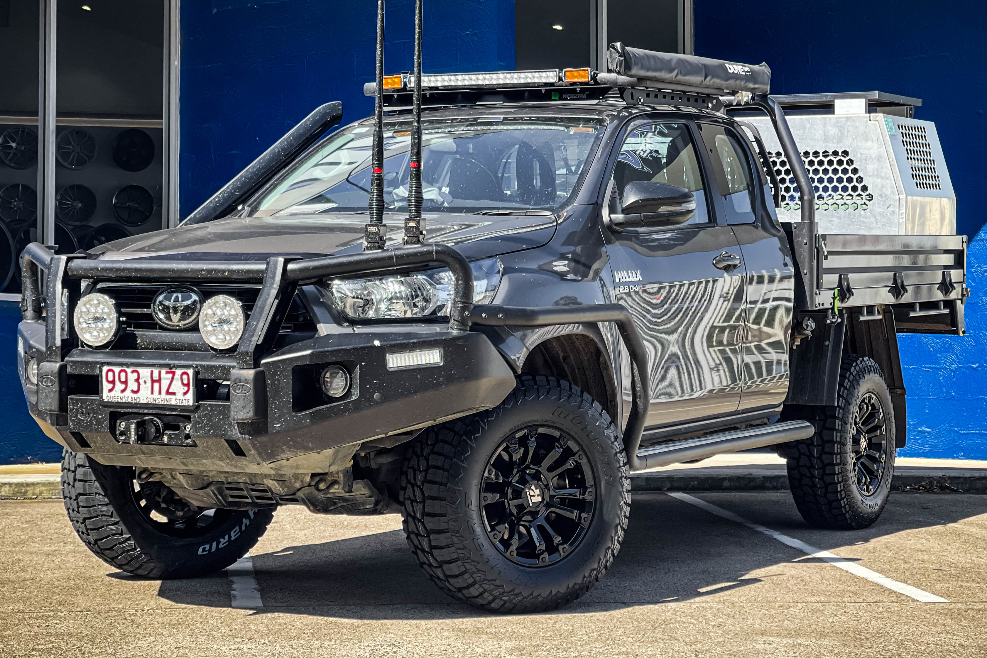 TOYOTA HILUX HUSSLA AMBUSH FULL GLOSS BLACK 17 #16797