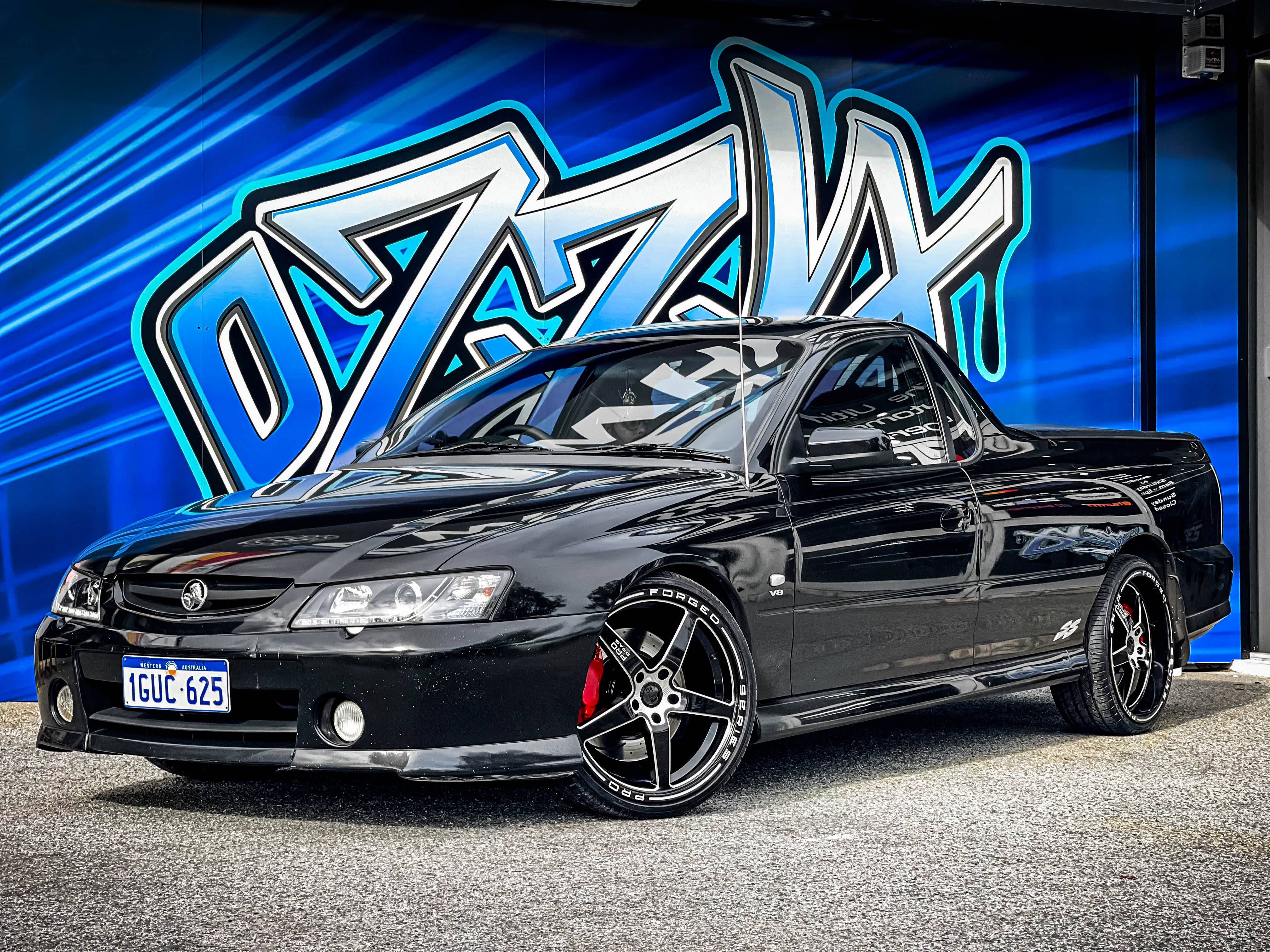 HOLDEN COMMODORE VB-VZ PRO DRAG PD1 BLACK LIP #16872