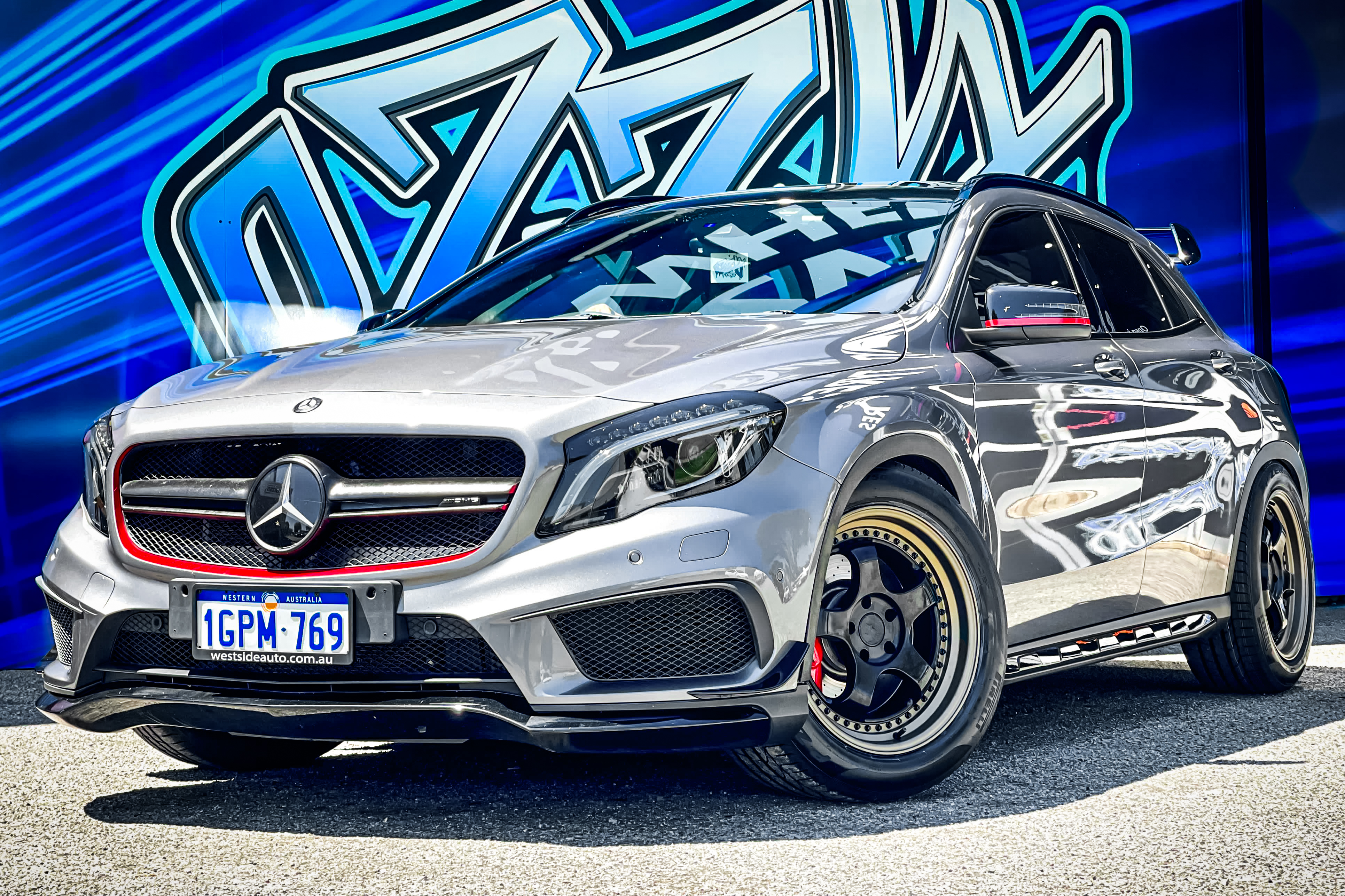MERCEDES-BENZ_GLA-CLASS_HUSSLA_ZEN_MATTE_BLACK_GLOSS_BLACK_RIVETS_BRONZE_LIP_18_1.jpg