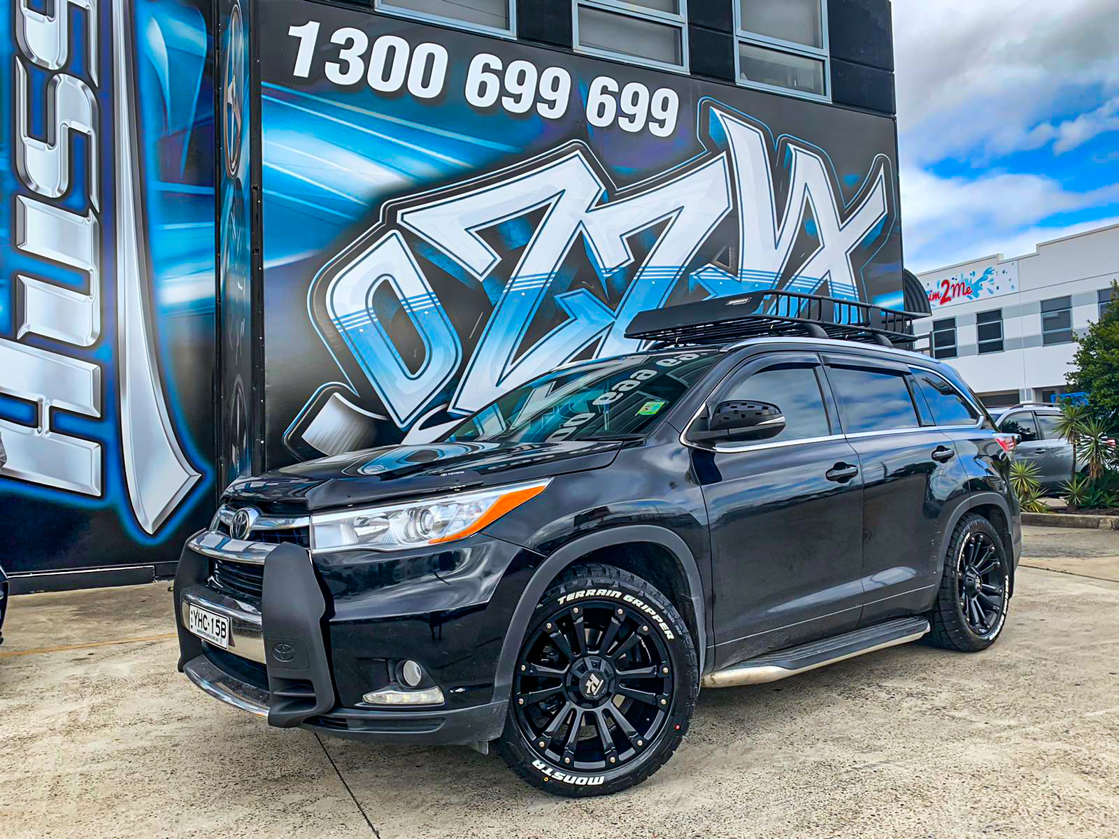 TOYOTA KLUGER HUSSLA AMBUSH MATTE BLACK 1792