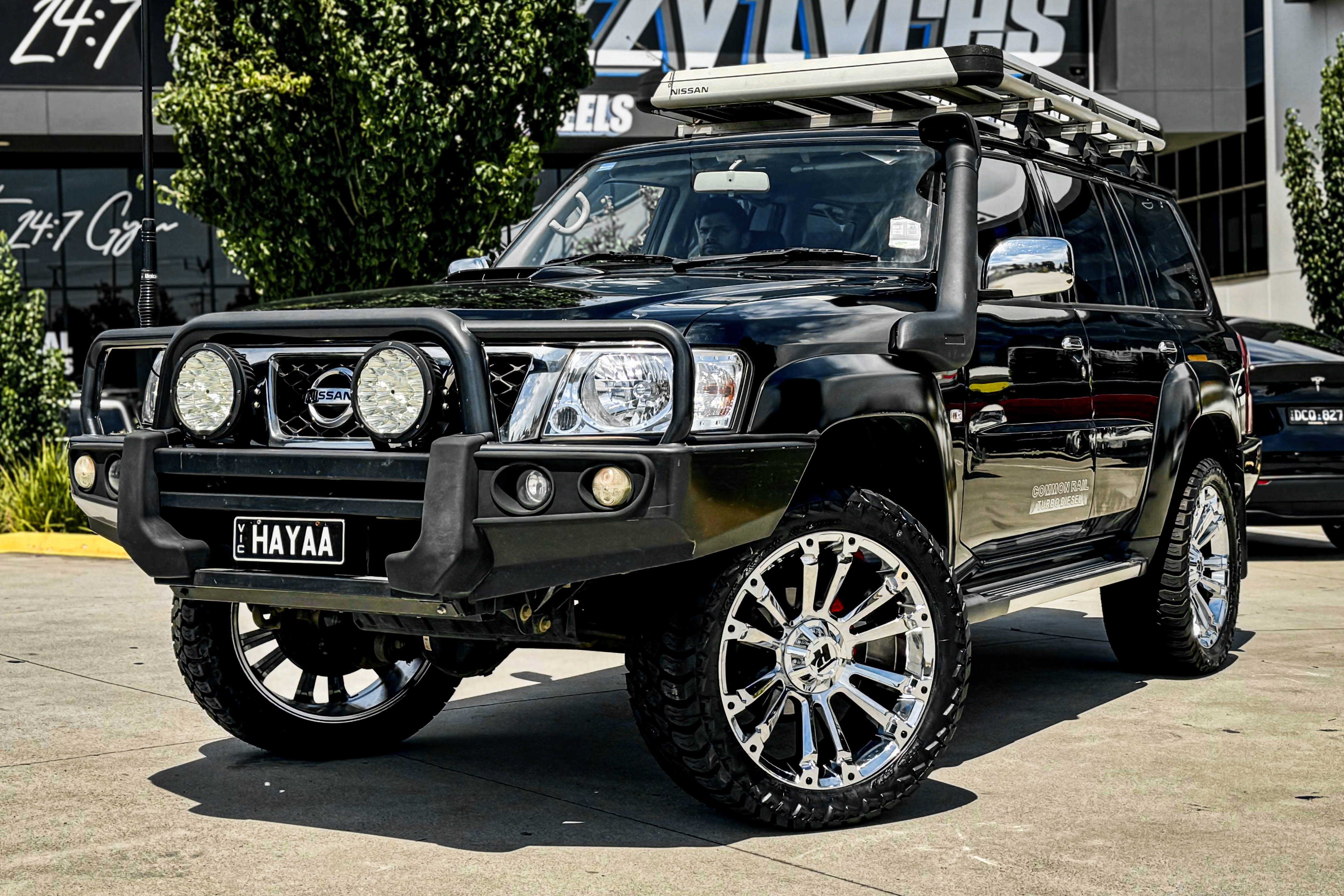 NISSAN PATROL HUSSLA AMBUSH CHROME BLACK BOLTS 22 #18083