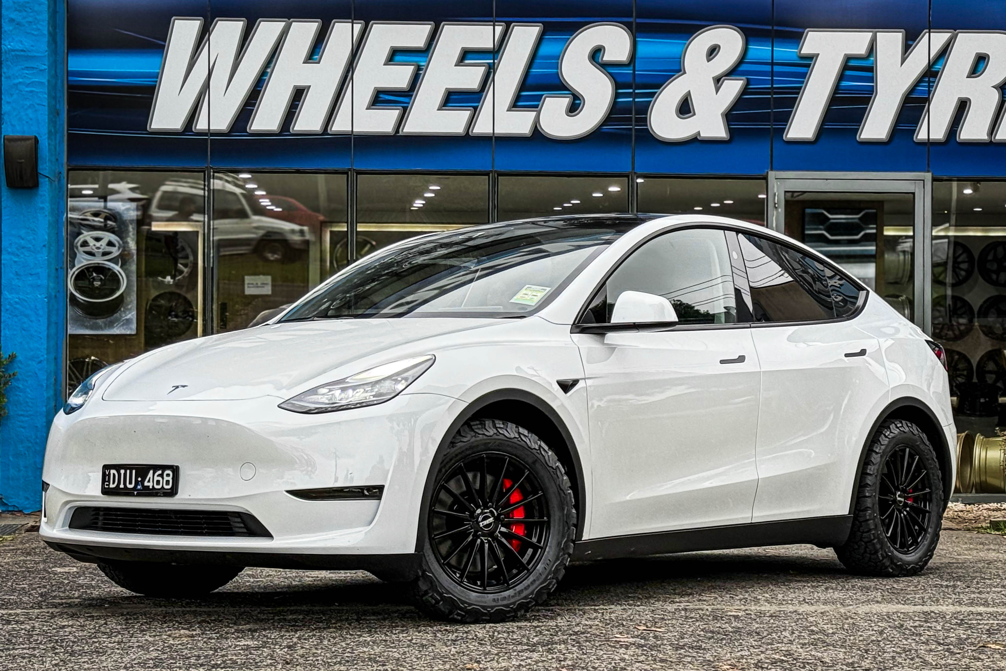 TESLA Model Y HUSSLA BERLIN GLOSS BLACK #18125