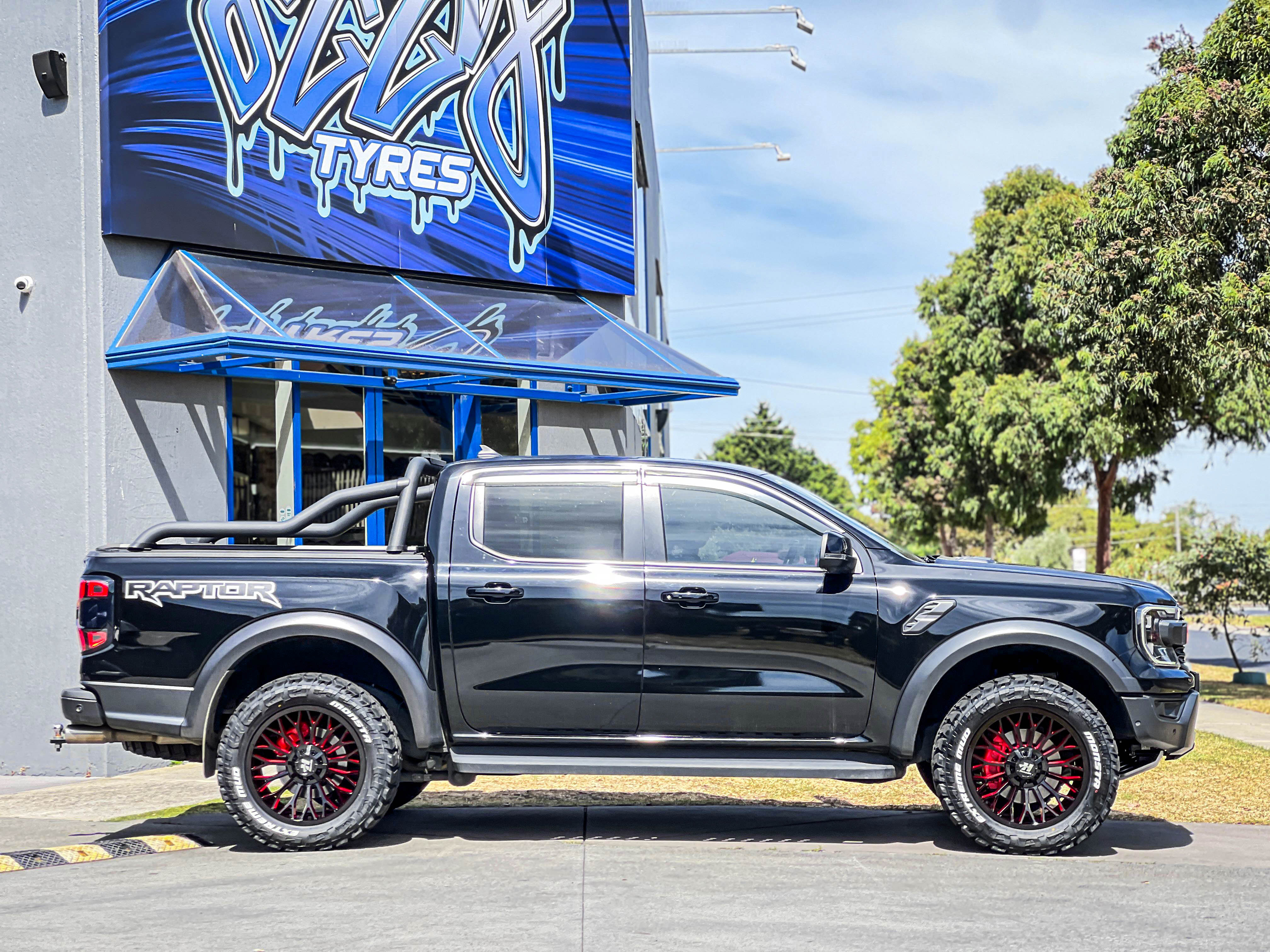 ford ranger raptor hussla hybrid gloss black 313 blood red wheel #18508