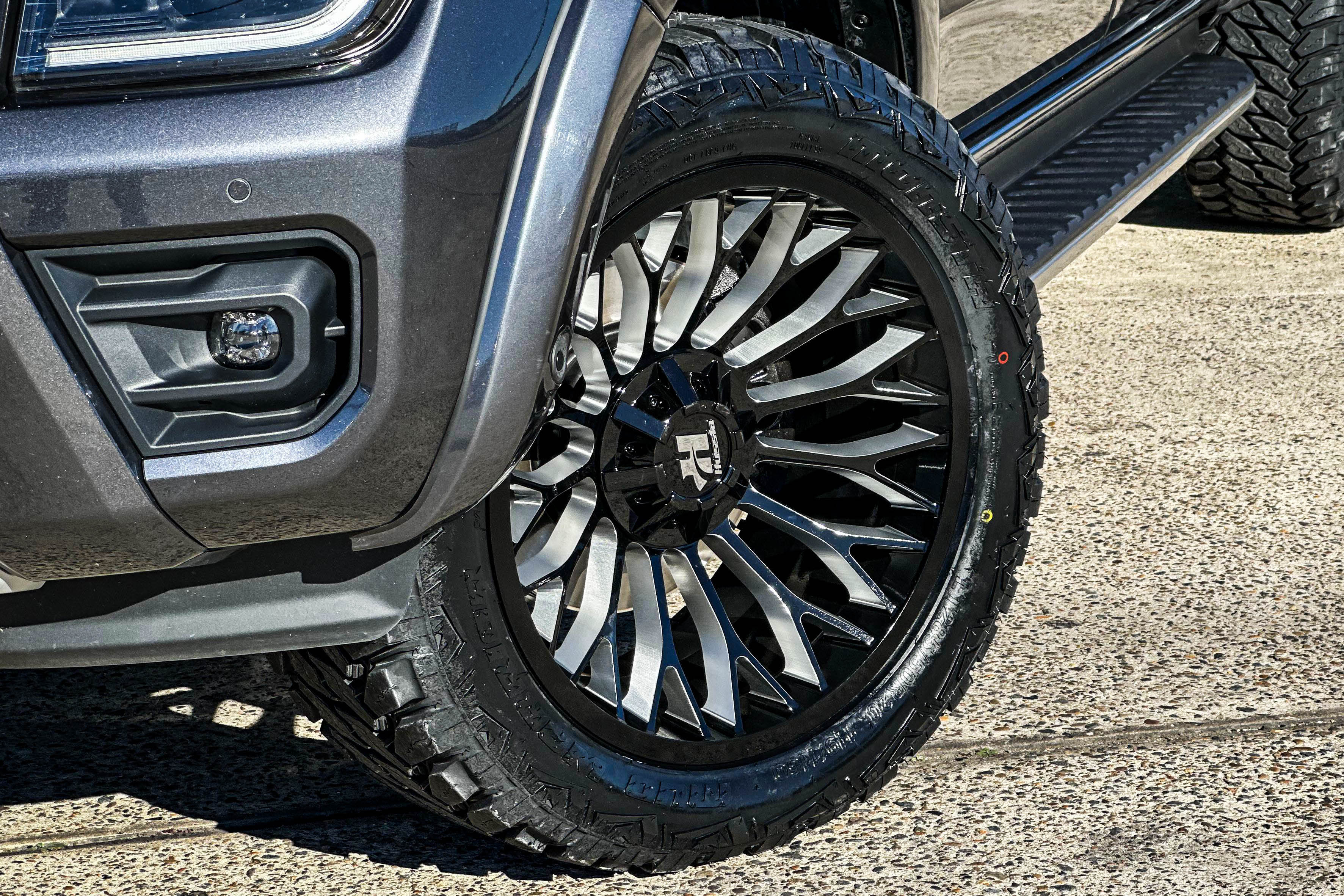 ford ranger next gen hussla hybrid gloss black diamond milled wheel #20008