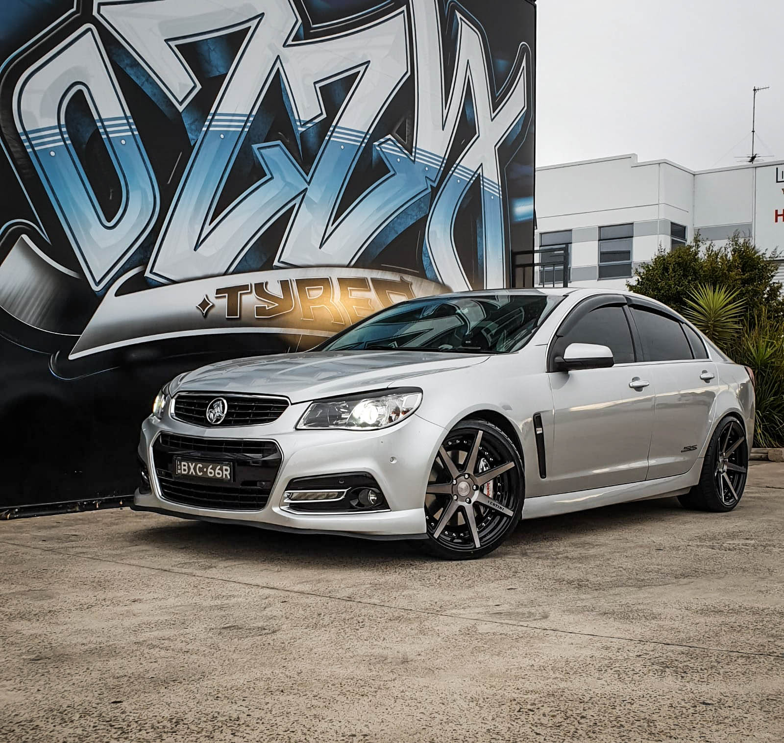 Holden Commodore Logo