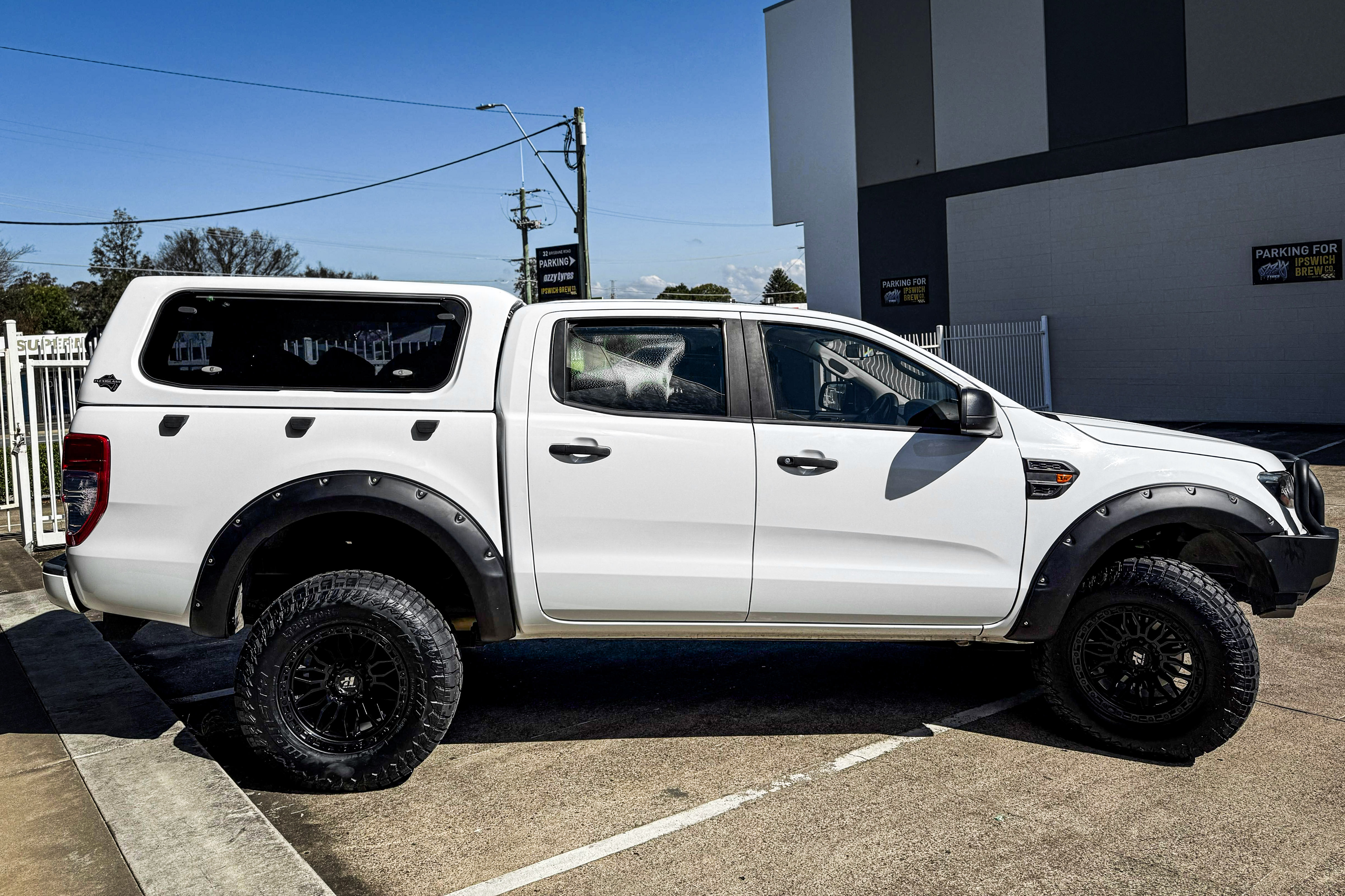 FORD_RANGER_HUSSLA_BULLY_SATIN_BLACK_1.jpg