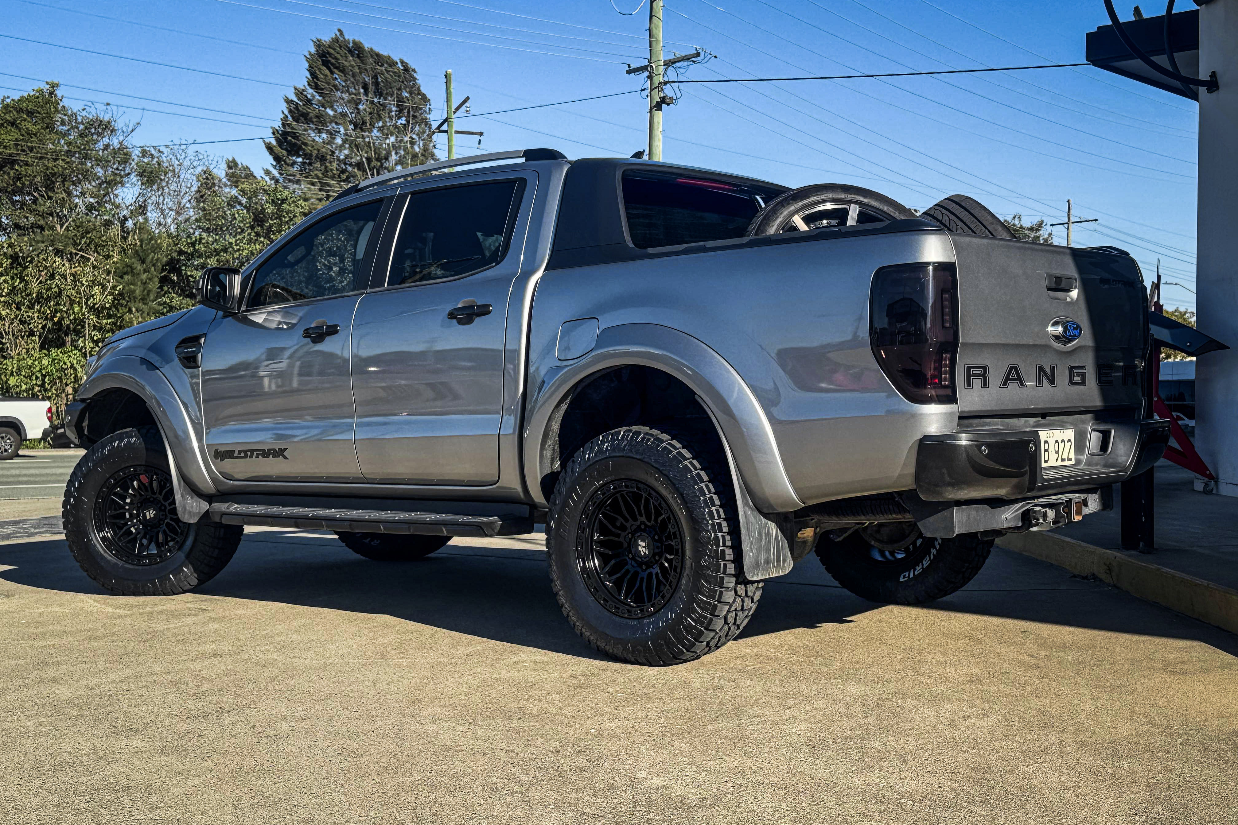 ford ranger hussla bully gloss black dark tint face black lip wheel #20664