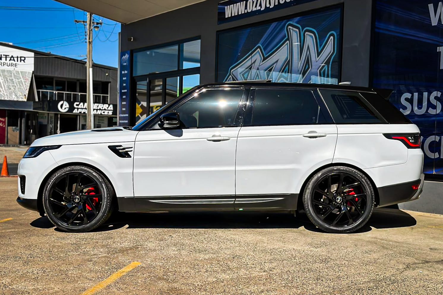 LAND_ROVER_RANGE_ROVER_SPORT_EURO_SPEC_REPLICA_EVOKE_TWIST_843_GLOSS_BLACK_1.jpg