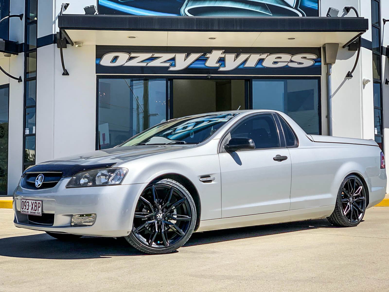 HOLDEN UTE HUSSLA MEDUSA MATTE BLACK #2526