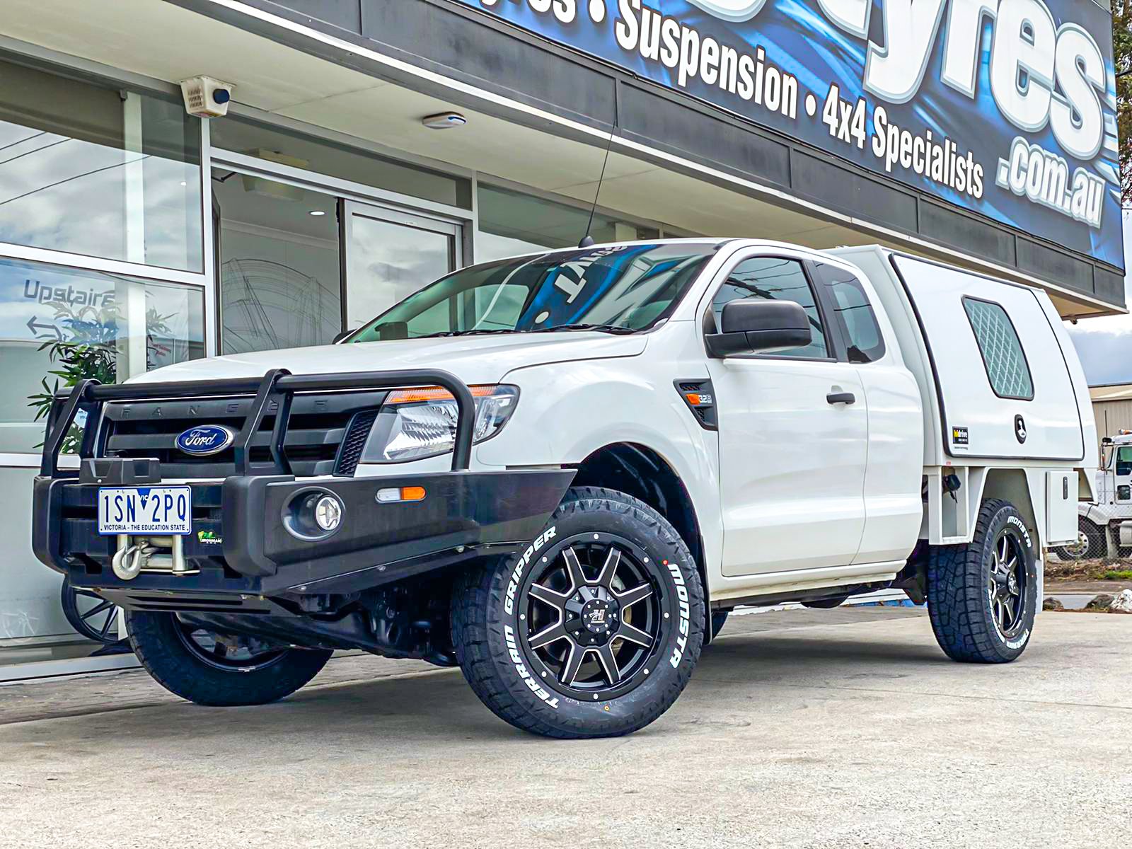 FORD RANGER HUSSLA STEALTH MATTE BLACK MILLED SPOKES #2722