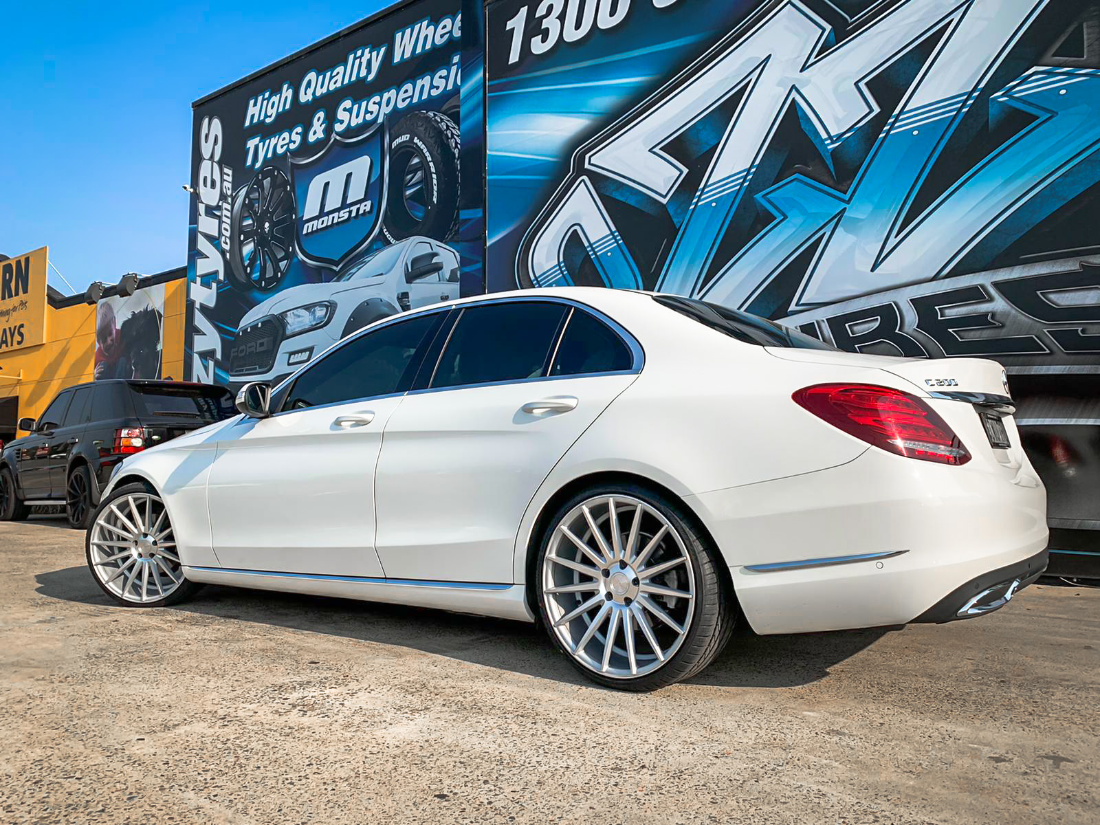 MERCEDES-BENZ_C-CLASS_STANCE_SC-7_SILVER_MACHINED_FACE_LEXANI_LX203.jpg