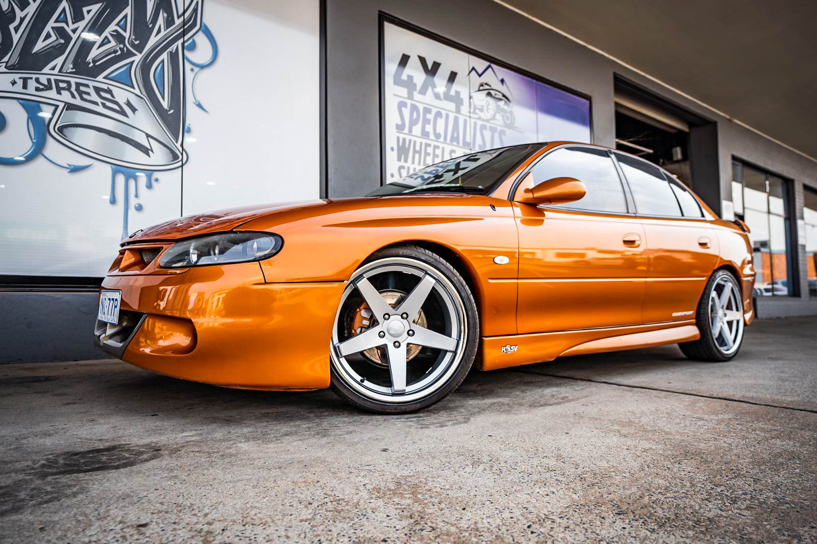 HOLDEN HSV CLUBSPORT HUSSLA CHASE BRIGHT SILVER CHROME LIP #3529