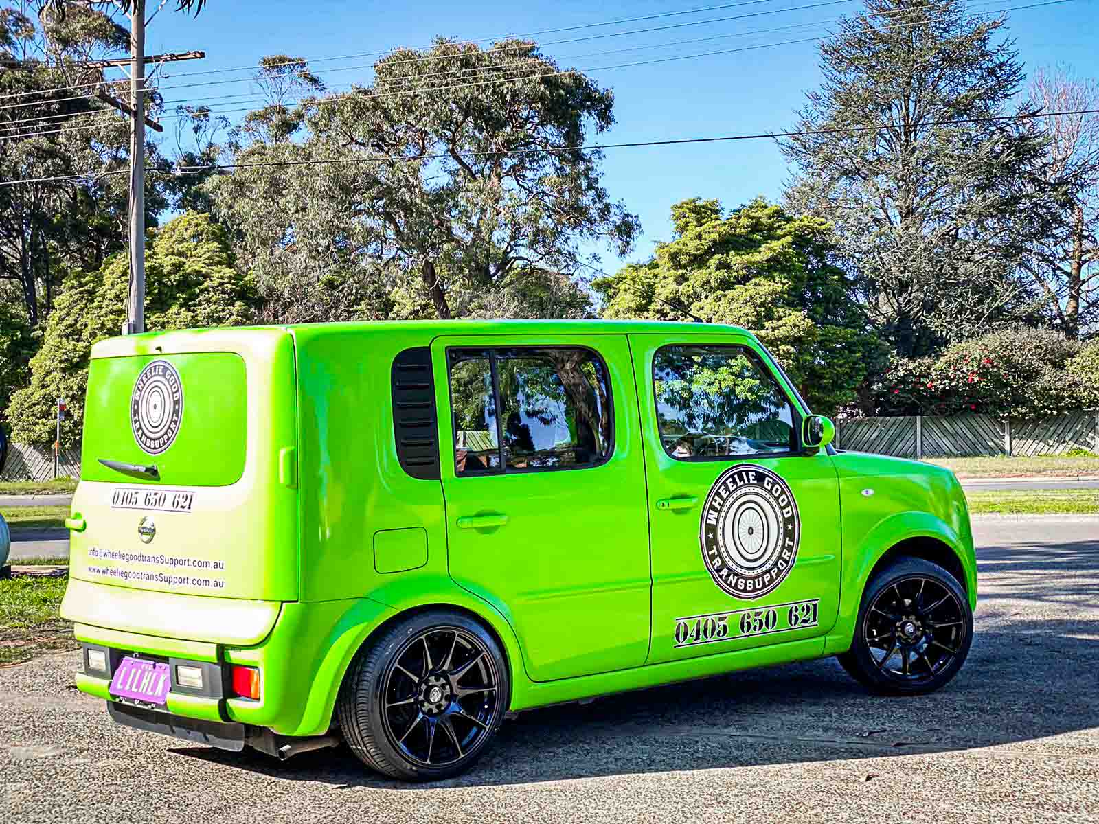 nissan cube lime green