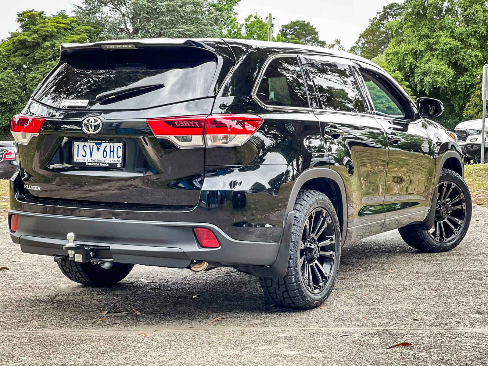 TOYOTA_KLUGER_HUSSLA_AMBUSH_GLOSS_BLACK_DARK_TINT_FACE_20_MONSTA_TERRAIN_GRIPPER4.jpg