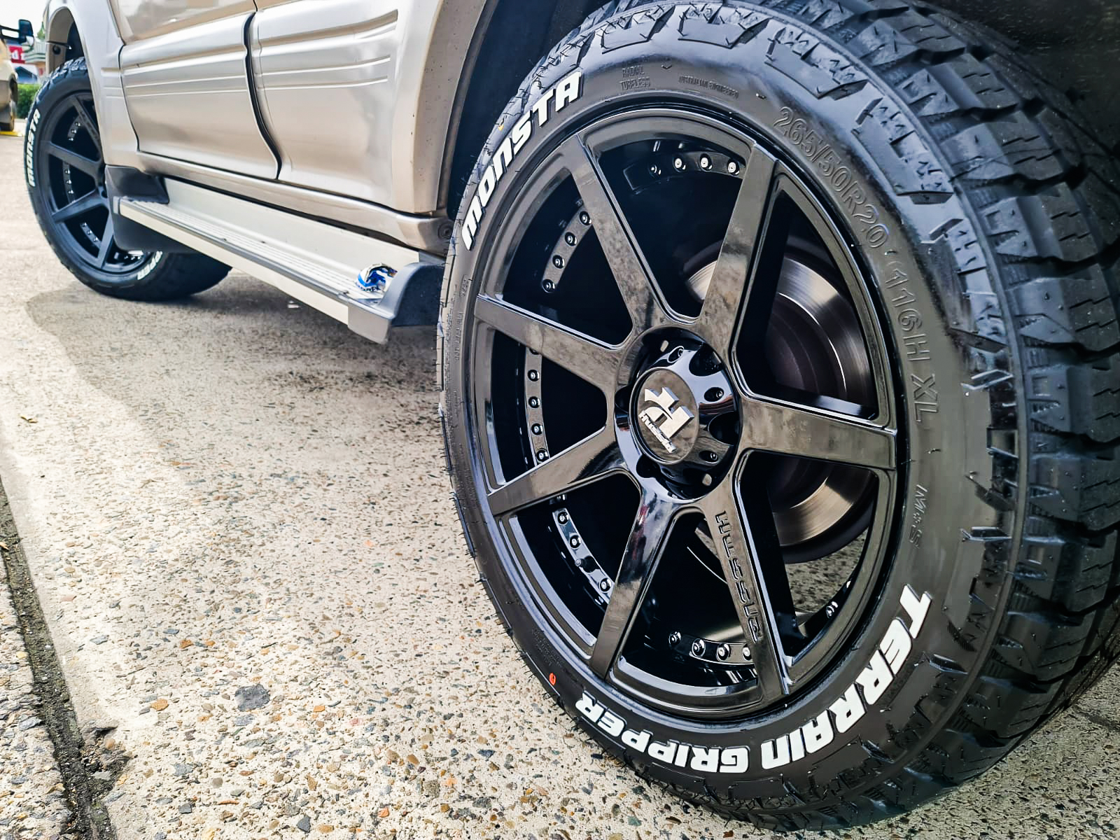 TOYOTA_LAND_CRUISER_PRADO_HUSSLA_DYNASTY_GLOSS_BLACK_CHROME_BOLTS_20_MONSTA_TERRAIN_GRIPPER1.jpg