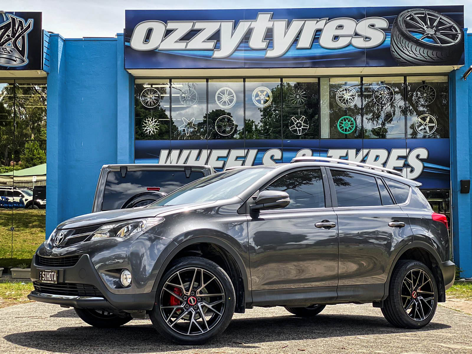 TOYOTA RAV4 HUSSLA JACQUES GLOSS BLACK DARK TINT 19 ZETA AZURA