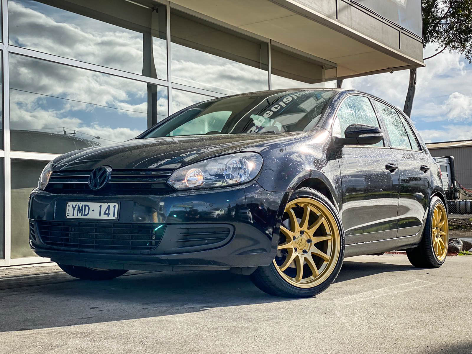 VOLKSWAGEN POLO HUSSLA JDM BRIGHT GOLD 18