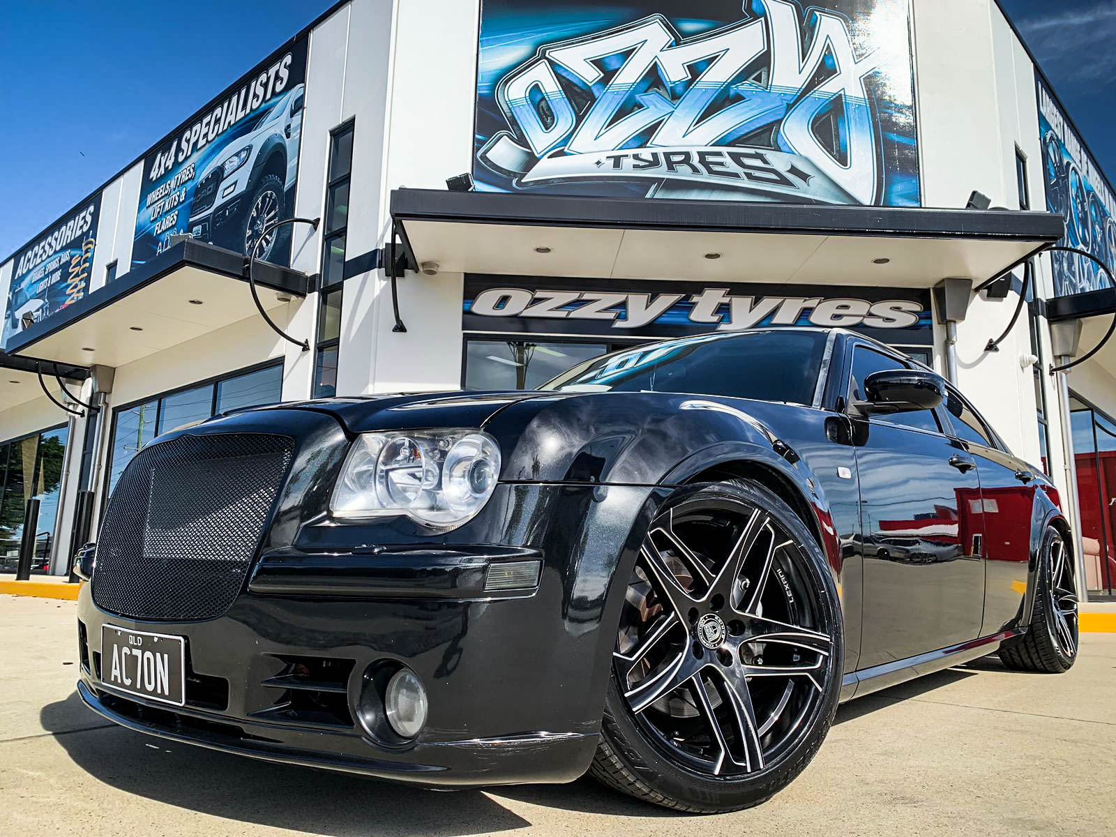 Chrysler 300c lexani bavaria gloss black milled accents #654