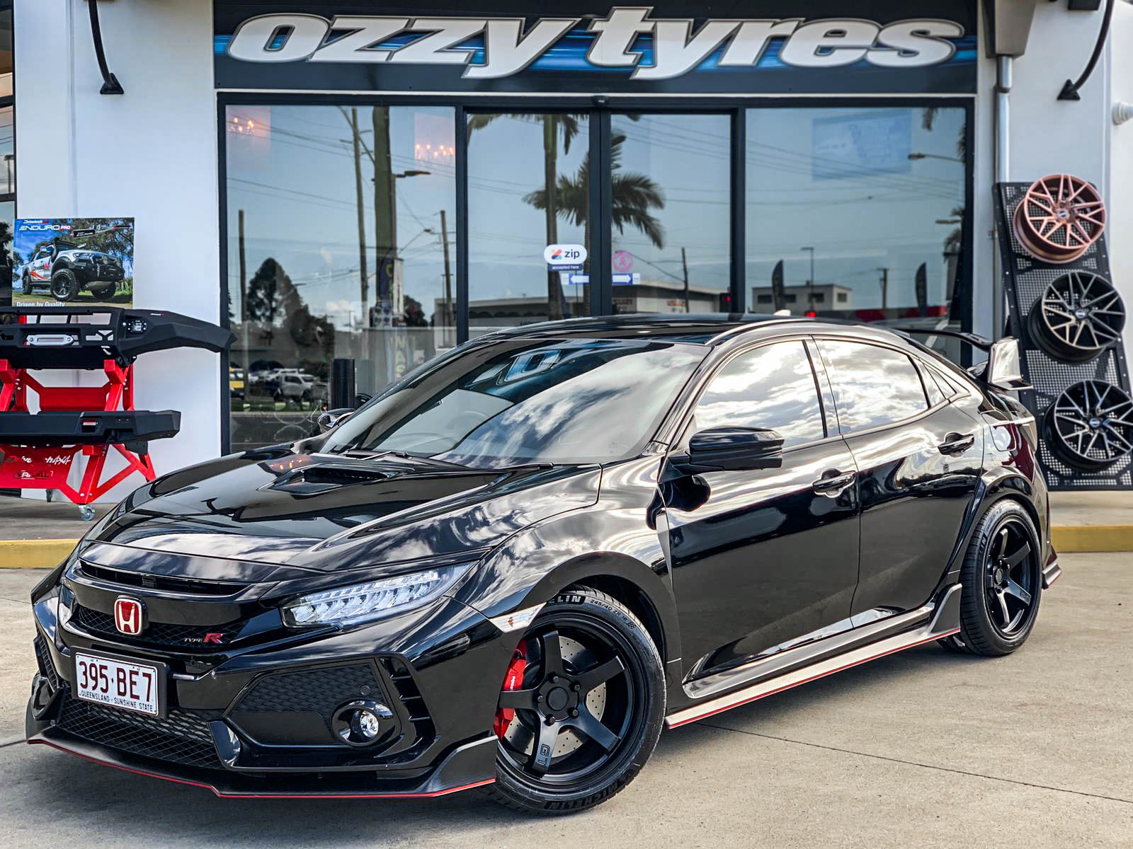 HONDA_CIVIC_TYPE_R_HUSSLA_GT_FULL_MATTE_BLACK_18_MICHELIN_PILOT_SPORT_43.jpg