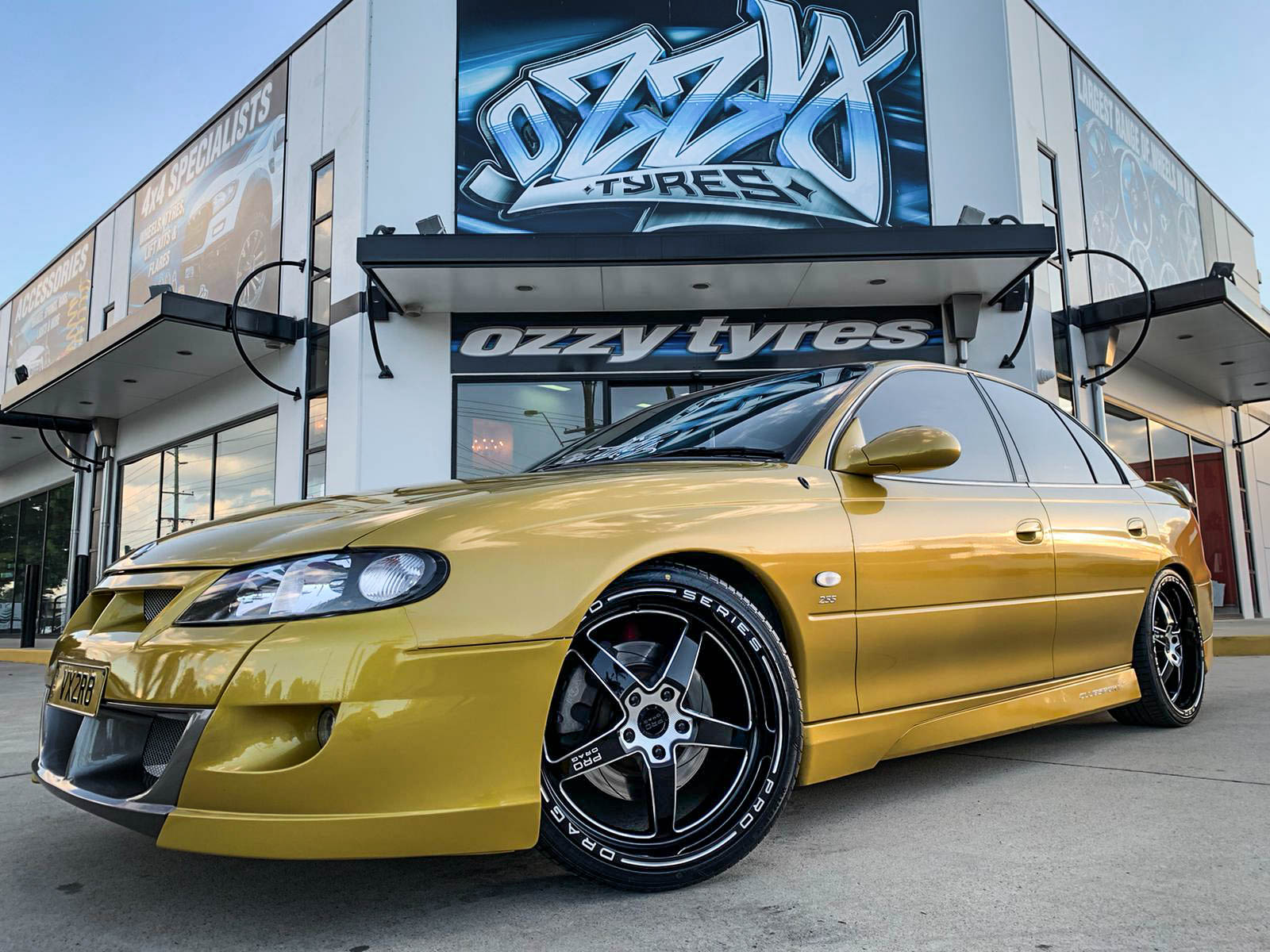 HOLDEN HSV CLUBSPORT PRO DRAG PD1 BLACK LIP 20 WINRUN
