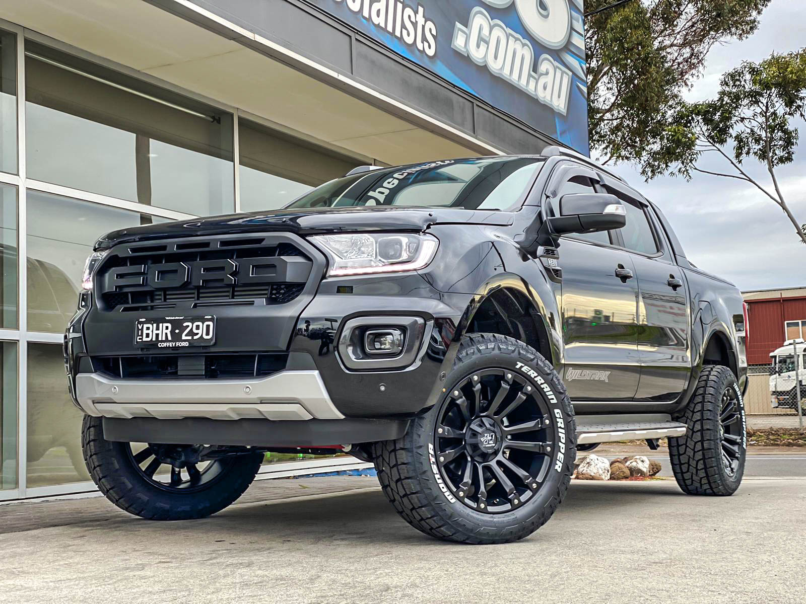 FORD RANGER HUSSLA AMBUSH MATTE BLACK #75