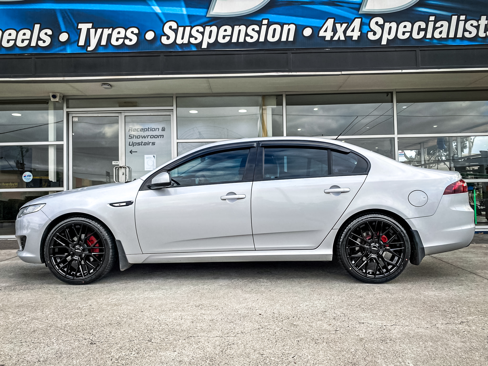 Ford Falcon FGX XR8 White With TSW Bathurst Aftermarket, 41% OFF