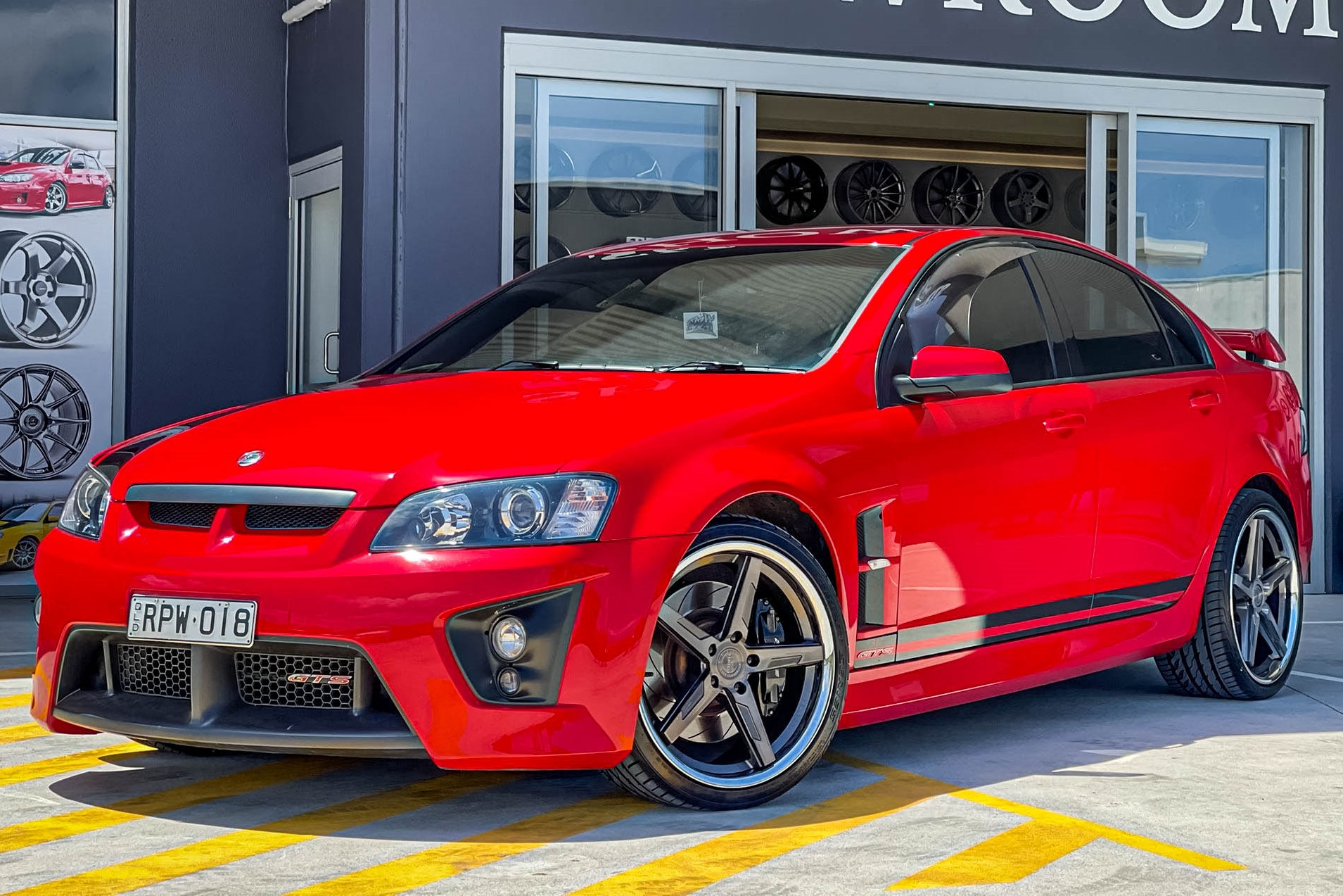 HOLDEN_HSV_GTS_VERTINI_RF1.7_BRUSHED_BRONZE_CHROME_LIP_20_MONSTA_STREET_BLACK2.jpg